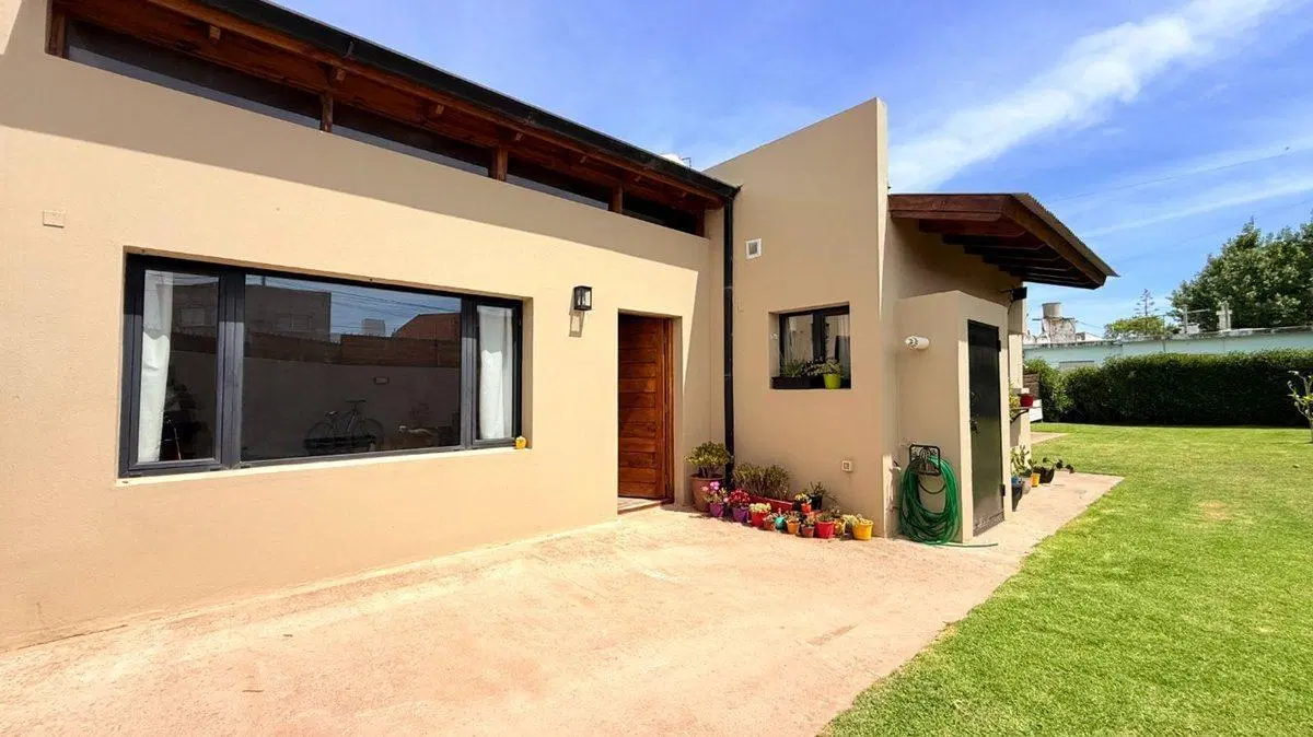 VENTA CASA 3 AMBIENTES MODERNA MIRAMAR 4