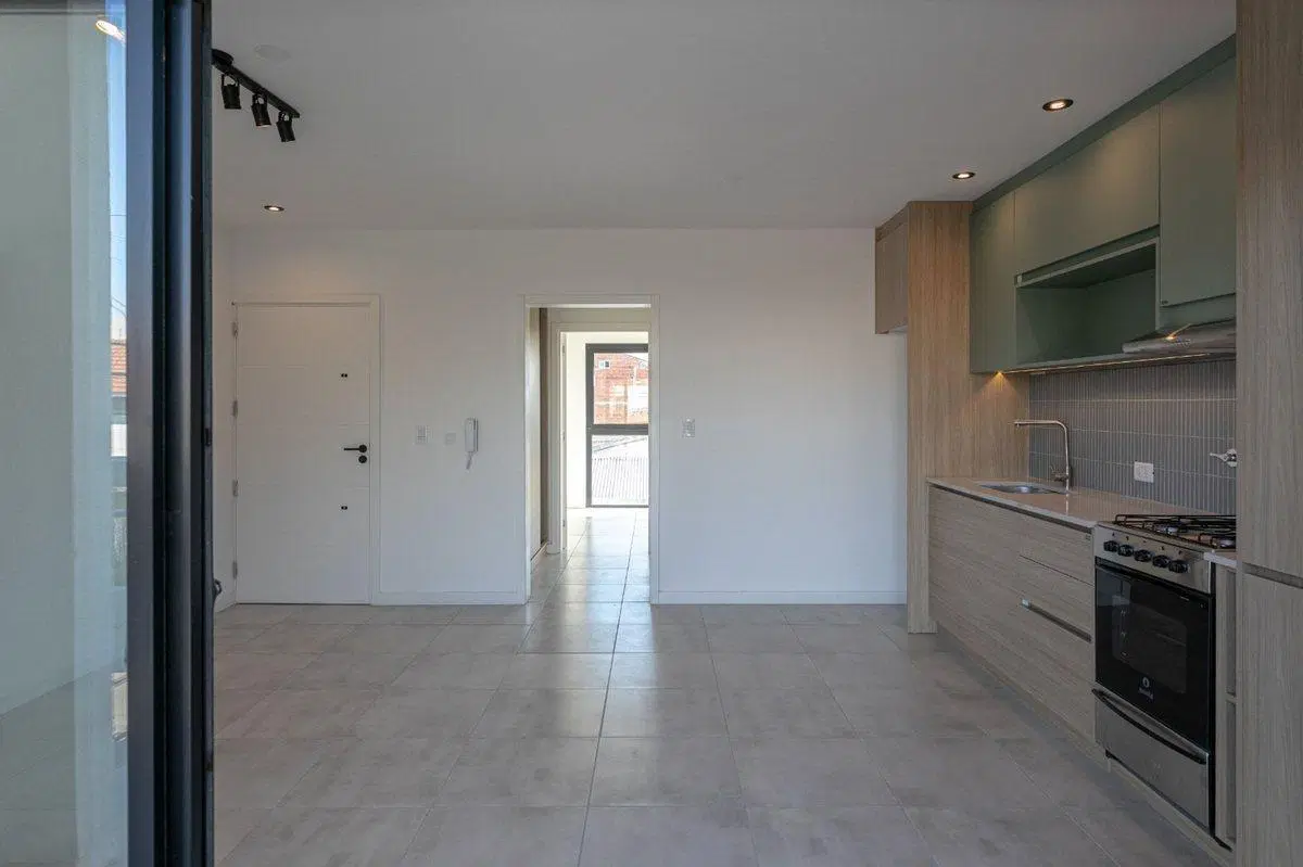 VENTA PH 2 AMB CON TERRAZA Y PARRILLA SAN JOSE 2
