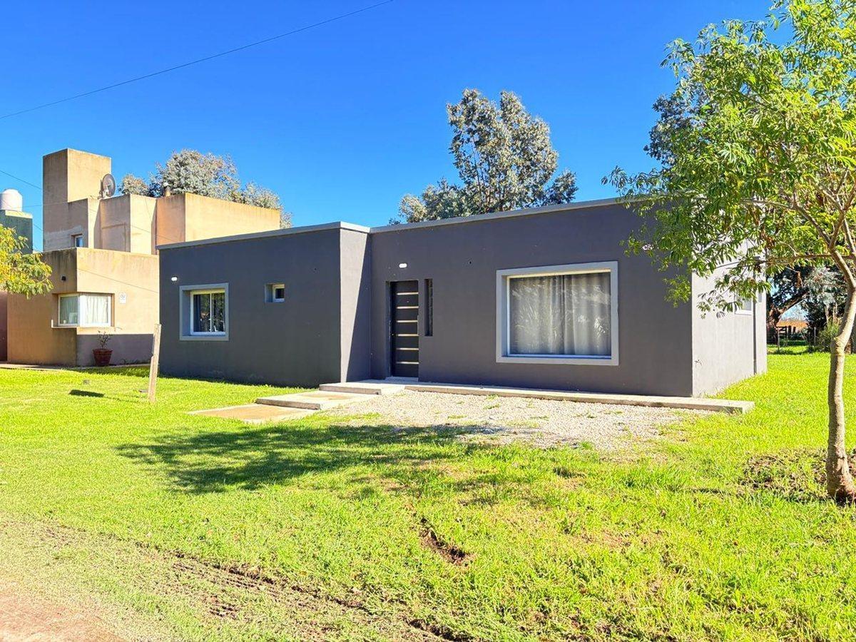 venta casa 4 ambientes Las Lomas Miramar