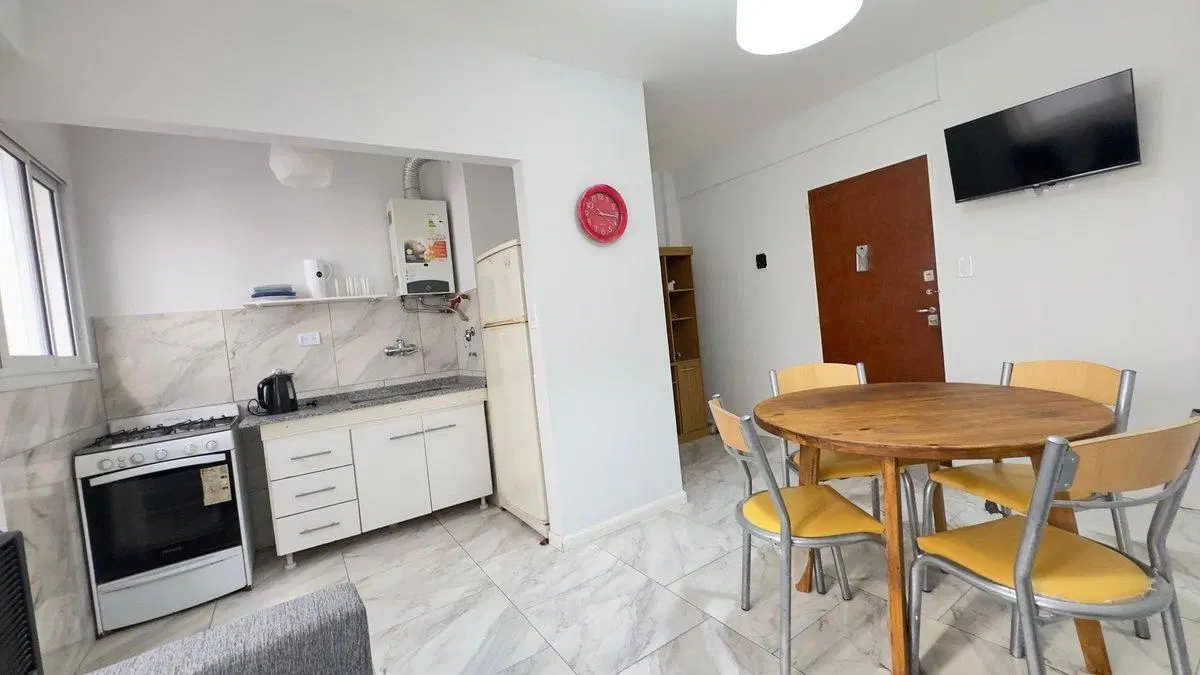 VENTA DEPARTAMENTO 2 AMB. AMOBLADO Y EQUIPADO 2