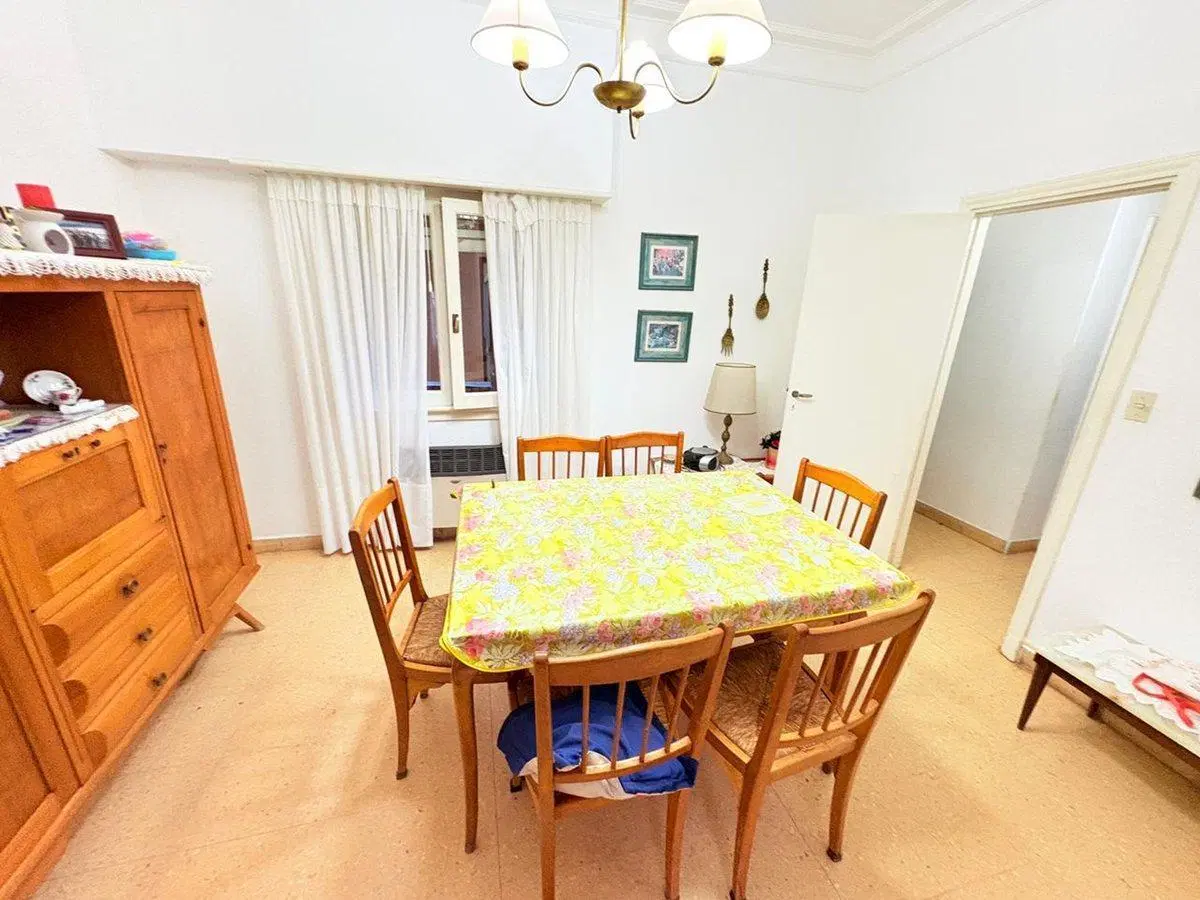 Venta depto 4 ambientes + dependecia Miramar 4
