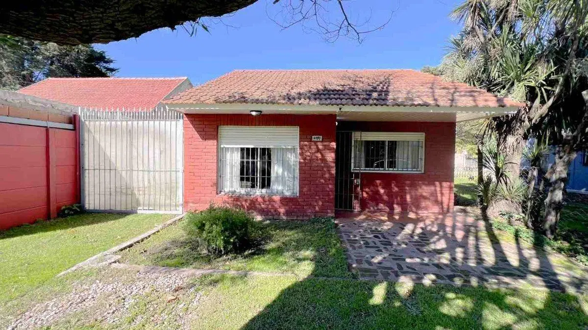 VENTA  CASA 3 AMB. PARQUE PEÑA 5