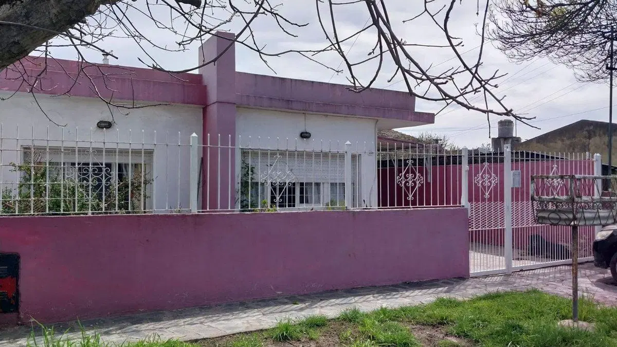 VENTA CASA 6 AMBIENTES PARQUE BARRIO JORGE NEWBERY 3