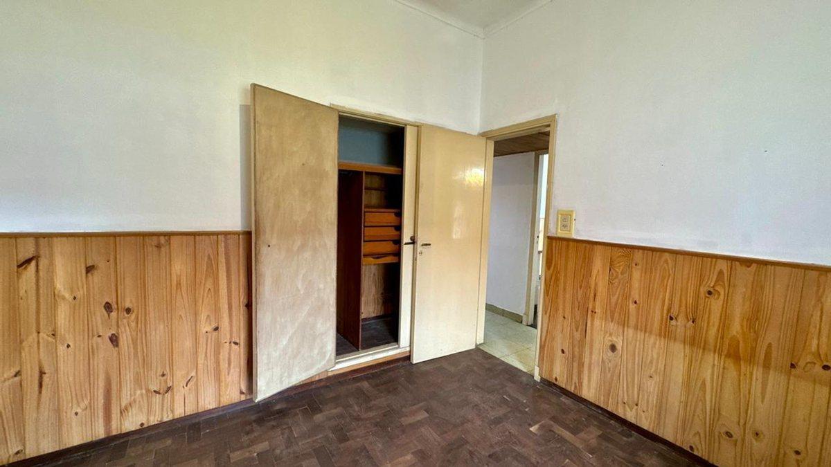 Foto de Venta casa 5 ambientes, cochera en Colina P. Ramos, imagen 2