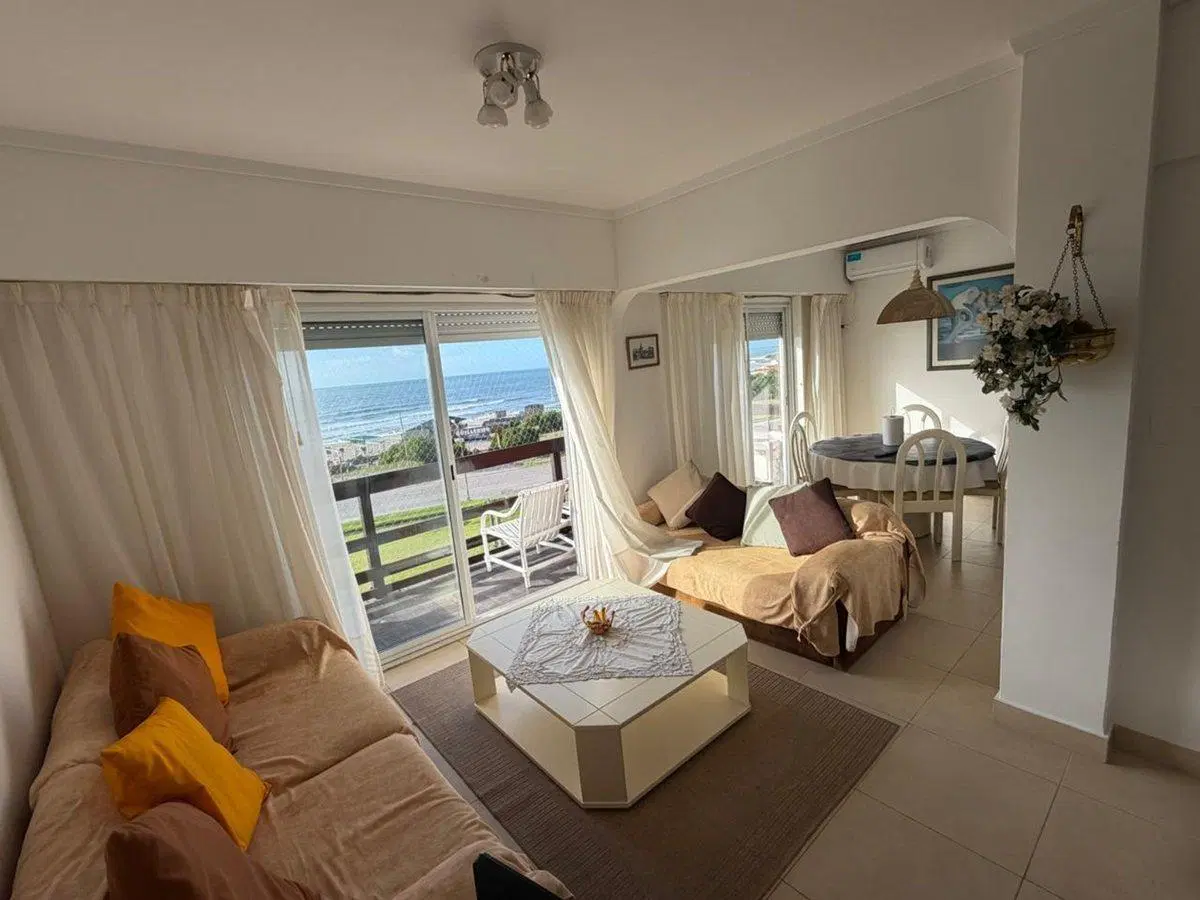 Venta Dpto 4 ambientes frente al Mar amoblado 2