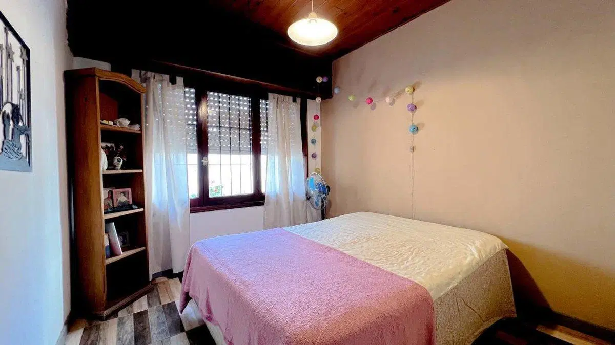 VENTA CASA 4 AMB EN BLOCK CON 2 DEPTOS GARAGE 4