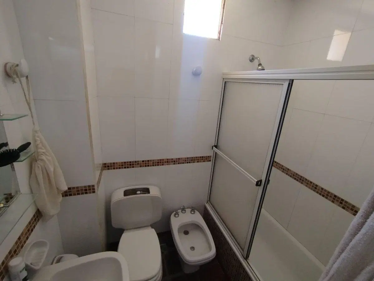 VENTA DEPARTAMENTO 4 AMB PATIO COCHERA NECOCHEA 5
