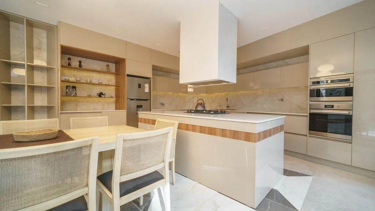 VENTA CASA A ESTRENAR 3 o 4 AMB CON PISCINA 5