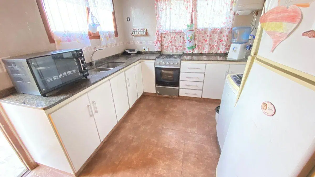 Venta Casa y 2 Departamentos en block, Chapadmalal 4