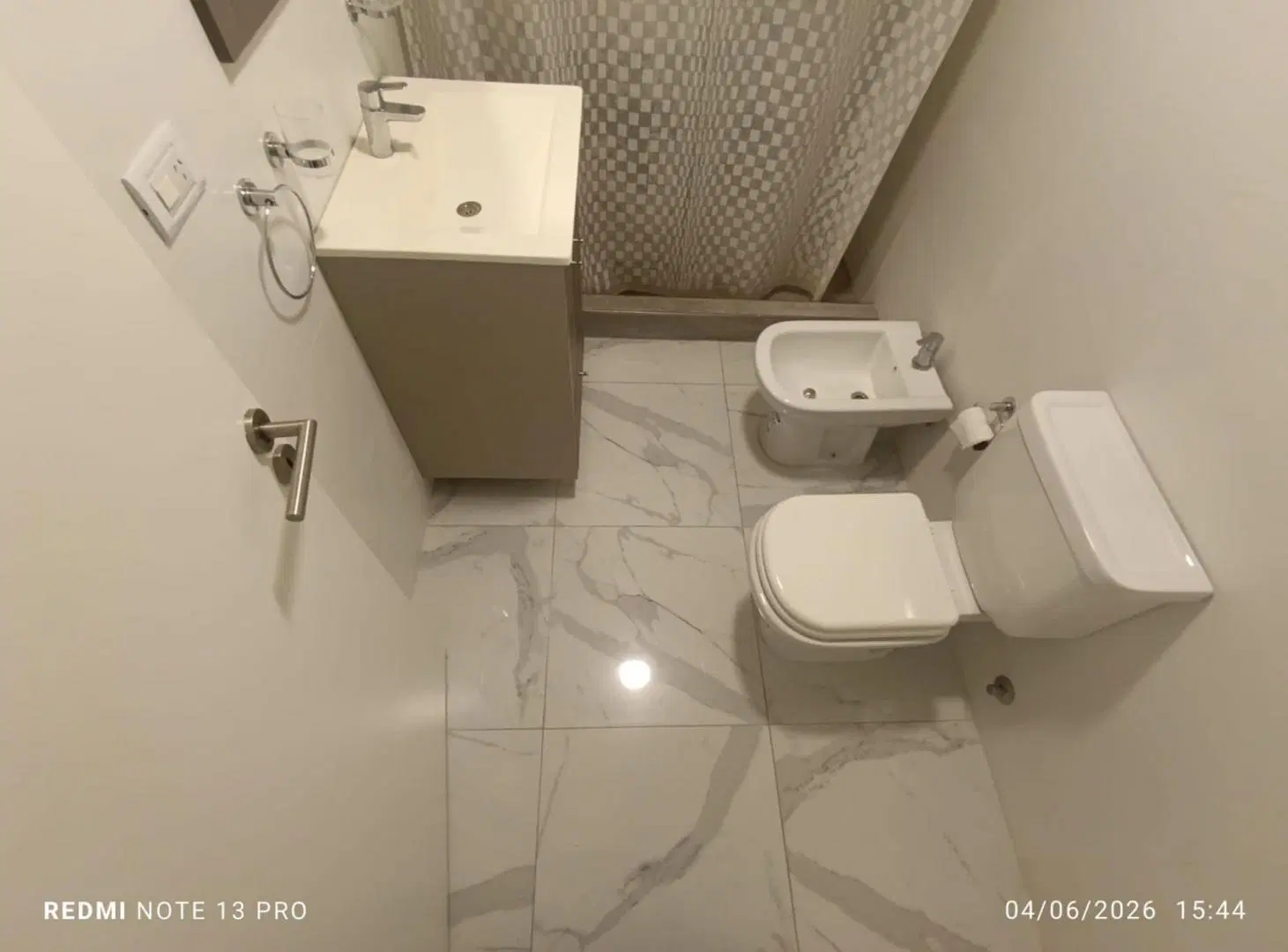 Alquiler amplio monoambiente La Perla Sur 5