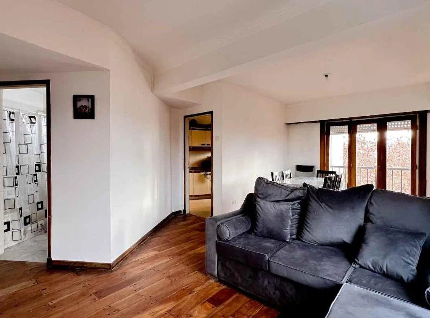 VENTA DEPTO 3 AMBIENTES + DEPENDENCIA  LA PERLA 2