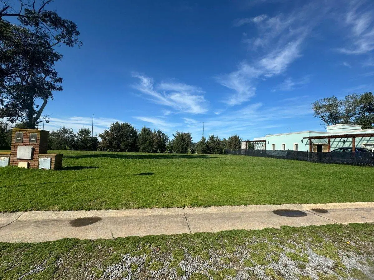 VENTA LOTE  DE 642 MTS BARRIO LA AURELIA 3