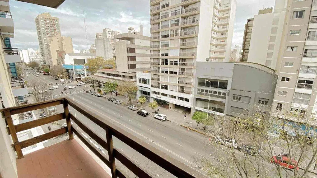VENTA DEPARTAMENTO 3 AMB CON DEPENDENCIA Y COCHERA 5