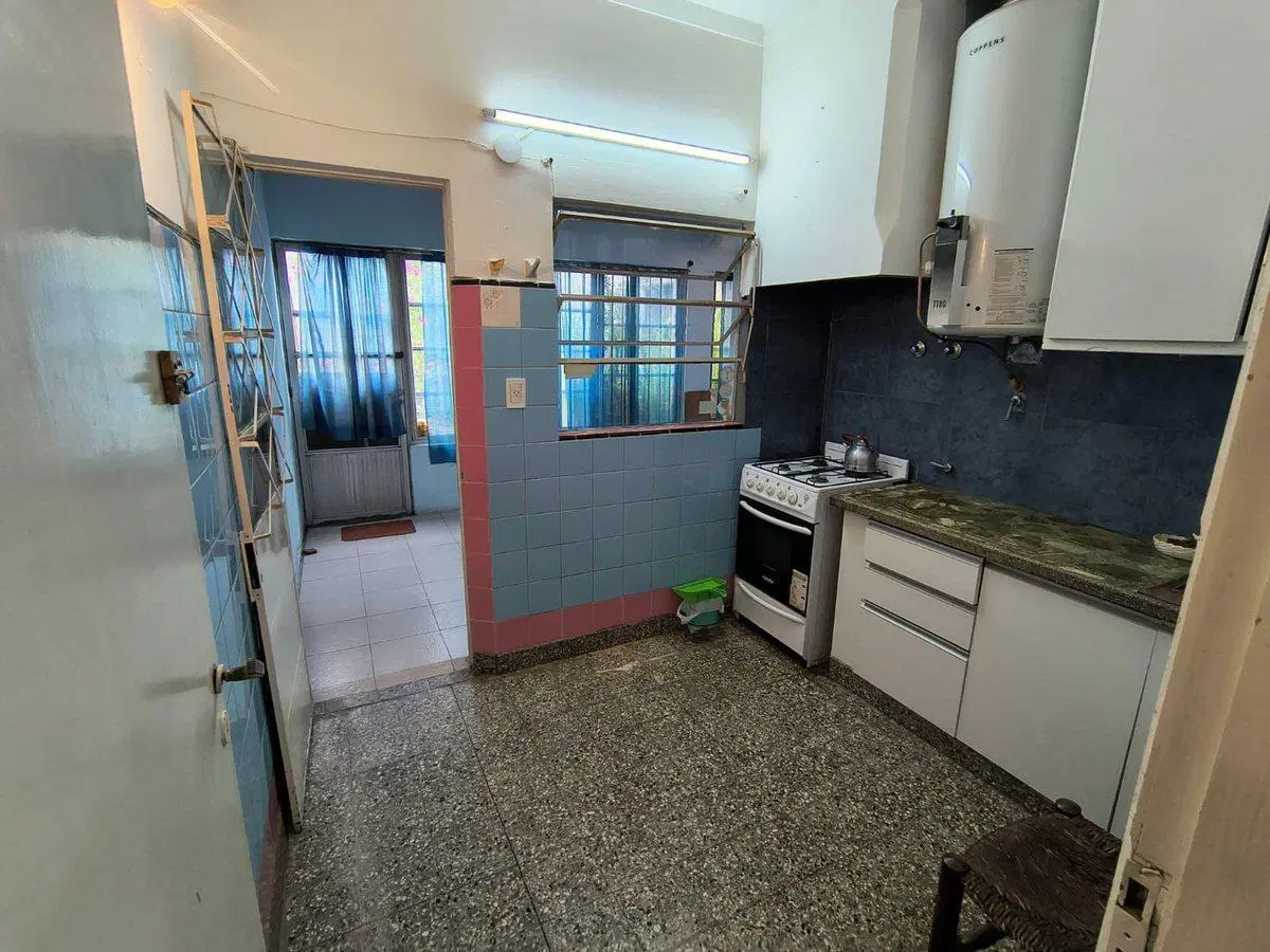 VENTA CASA 3 AMB + DEPTO 2 AMB B.Florencio Sanchez 4