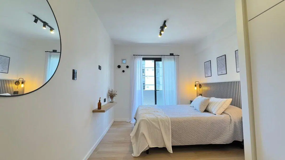 VENTA MONOAMBIENTE A ESTRENAR AL FRENTE CON BALCÓN 2