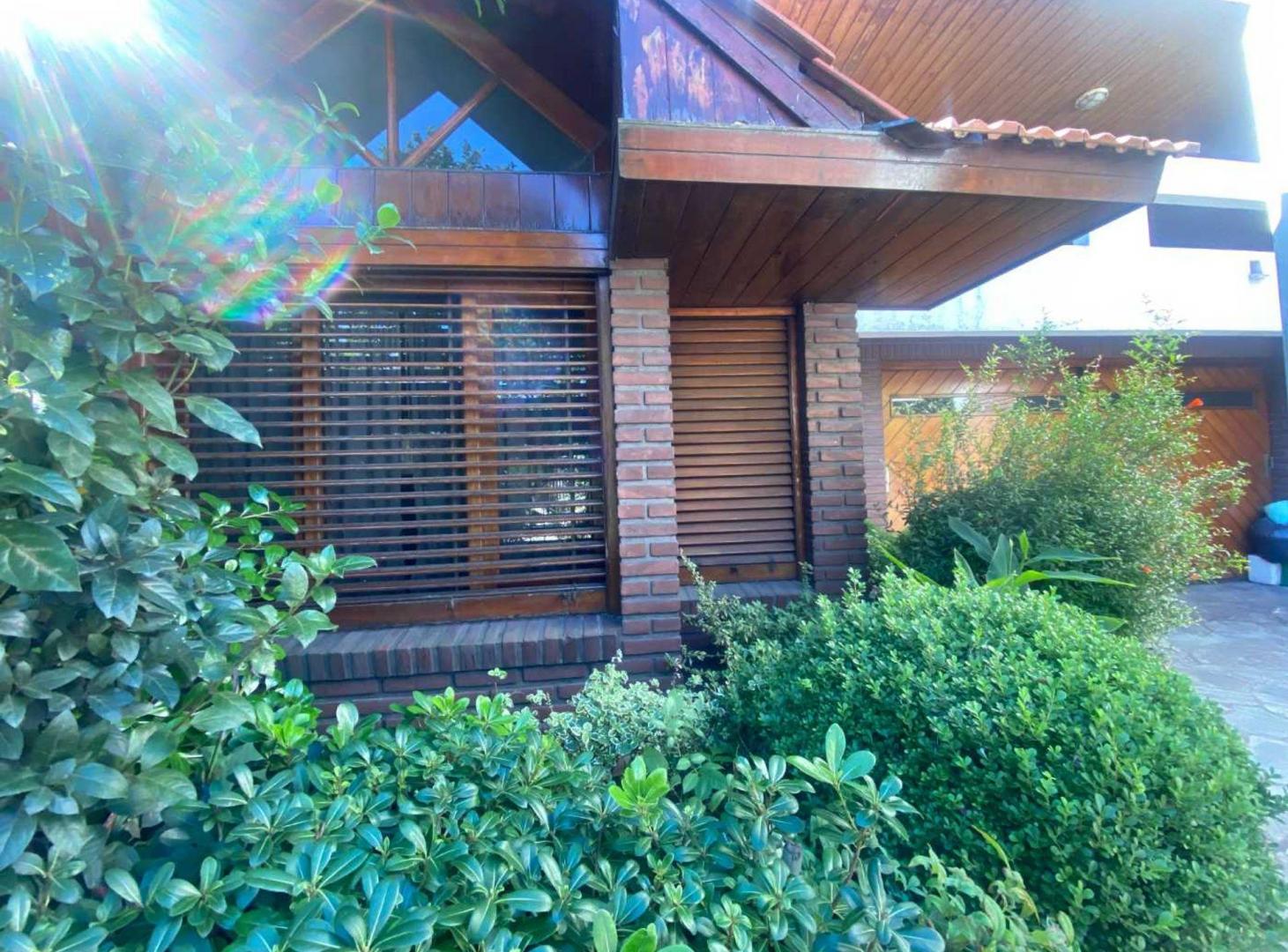 VENTA CHALET 4 AMB EN DOS PLANTAS BARRIO SAN JOSE