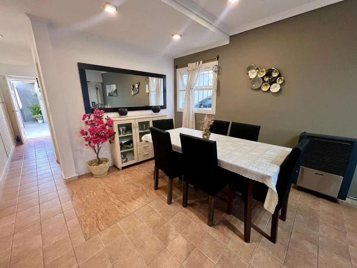 Venta Casa 3 amb Cochera Aeroparque 3