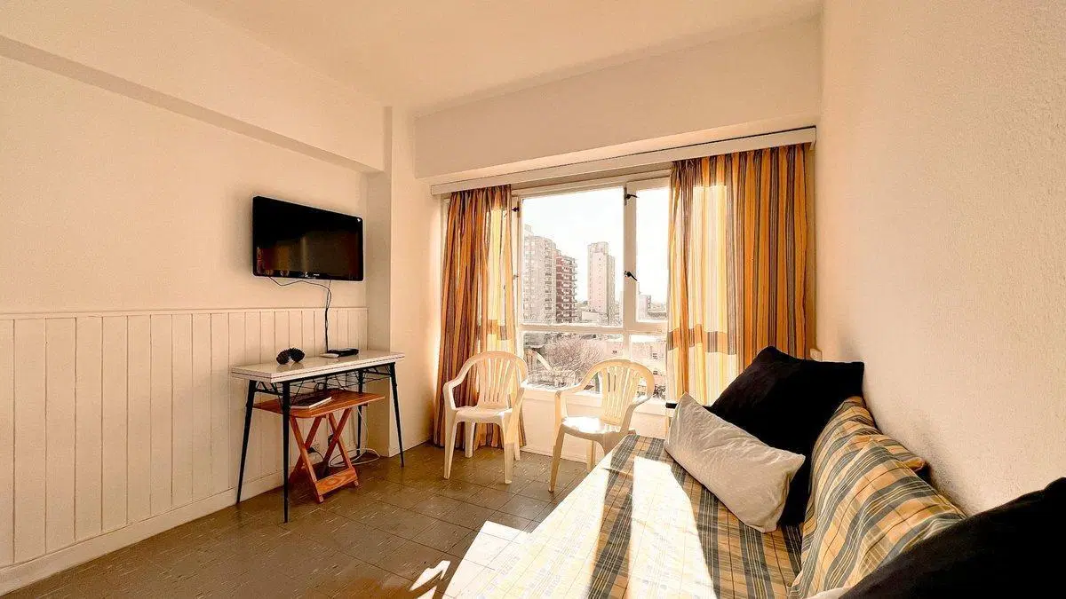 Venta departamento 3 ambientes Miramar 2