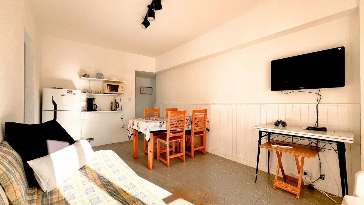Venta departamento 3 ambientes Miramar 4