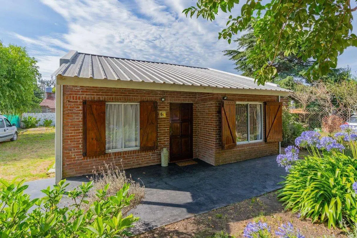 VENTA CASA 3 AMBIENTES LAS DALIAS APTA CREDITO 4