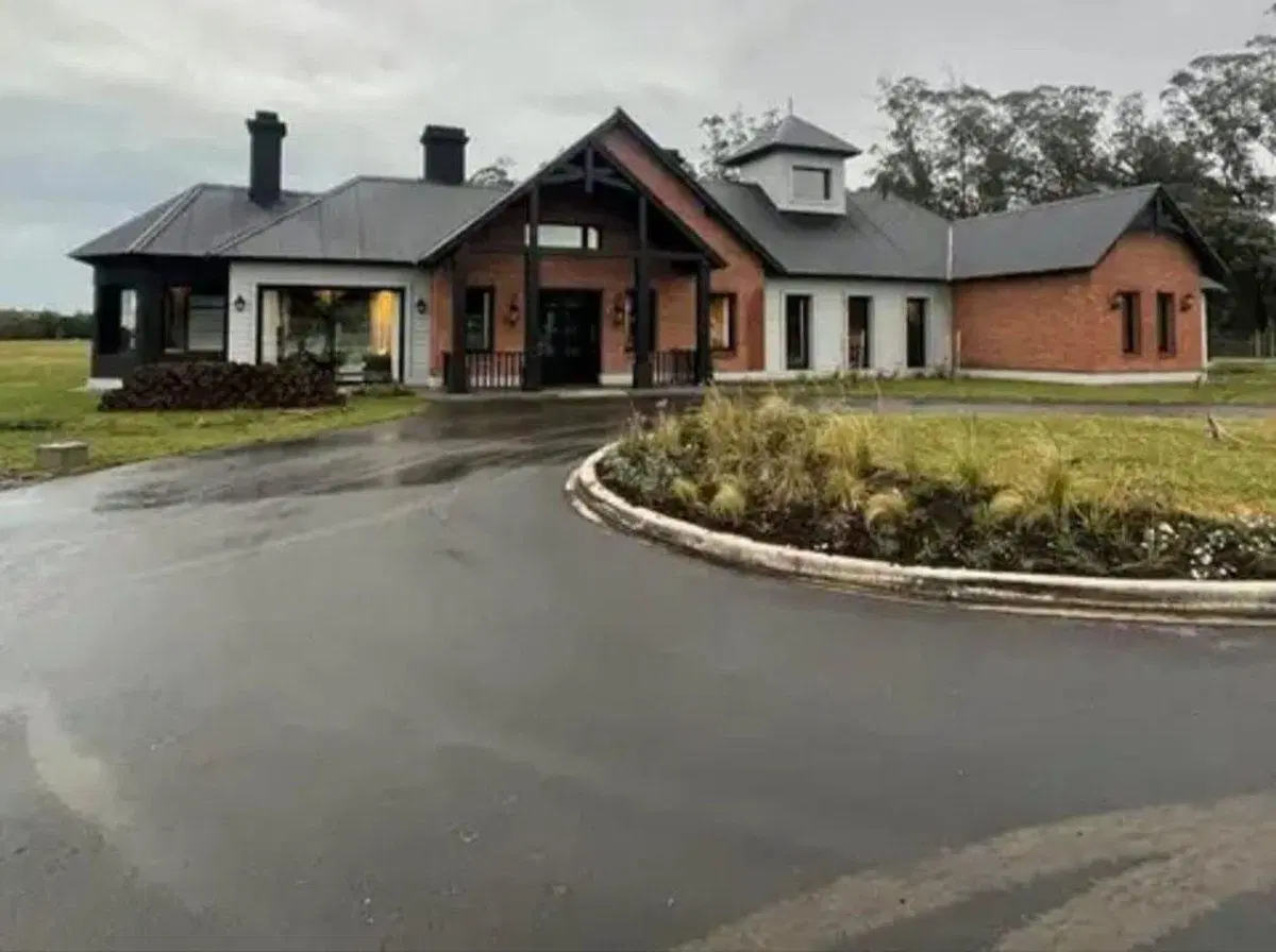 VENTA LOTE CASONA DEL HARAS BARRIO CANADA 3