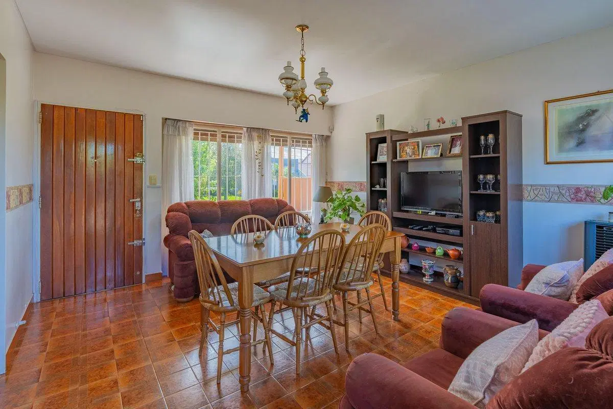 VENTA CASA 4 AMBIENTES PATIO PARILLA P MOGOTES 4