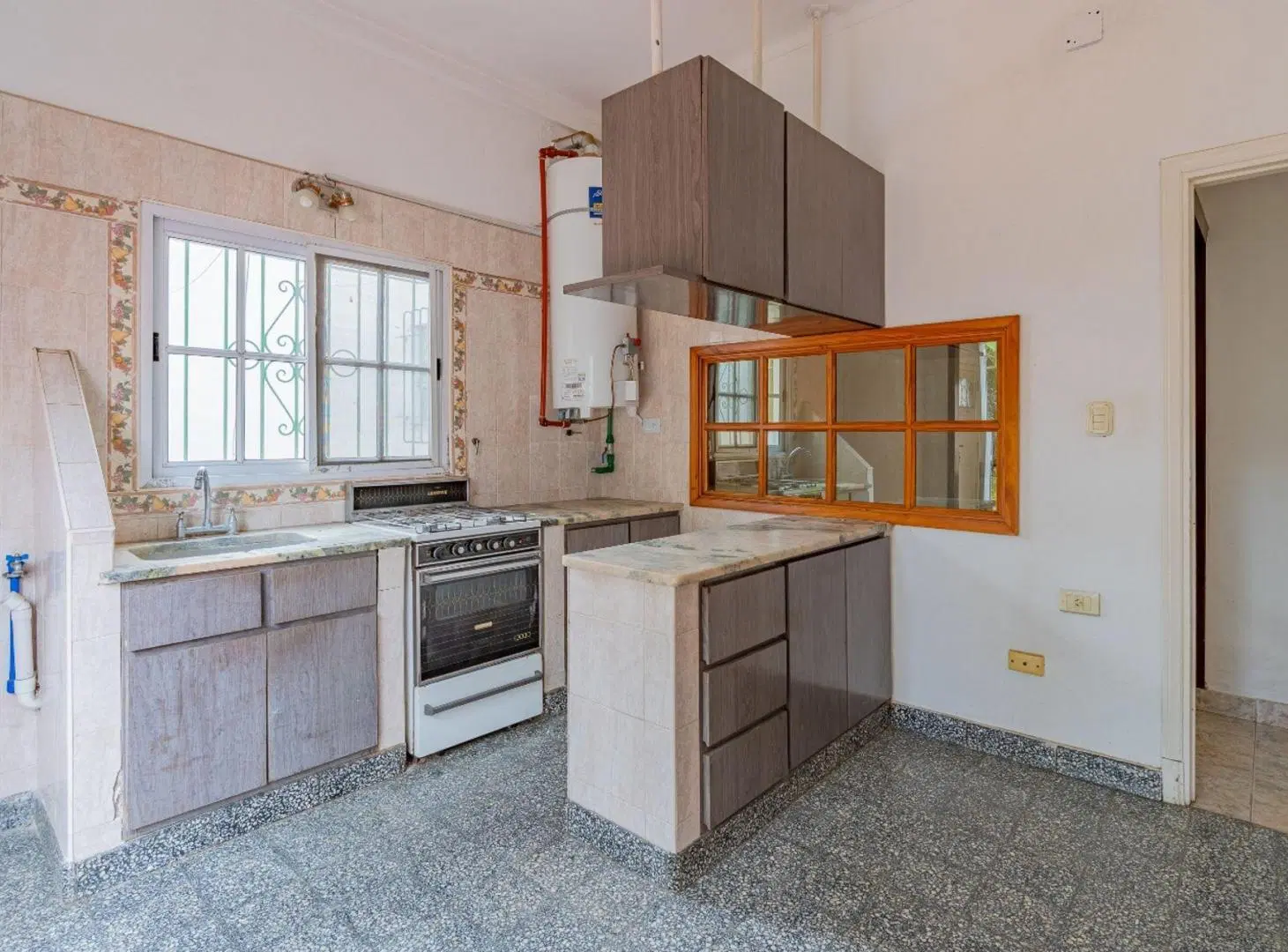 VENTA CASA 4 AMB | GARAGE, PARQUE Y PARRILLA. 5