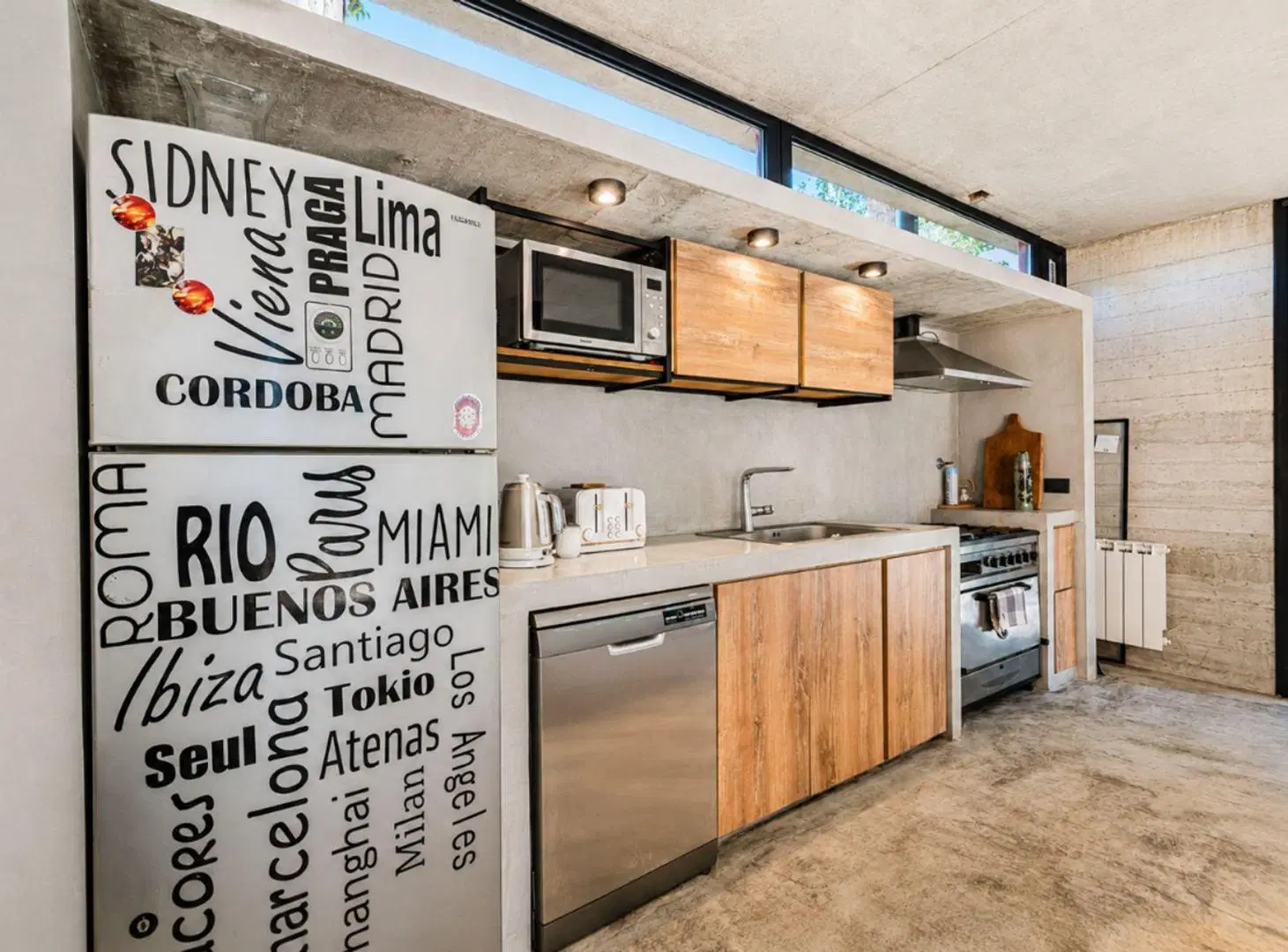VENTA CASA MODERNA 4 AMB LAS PRUNAS 3