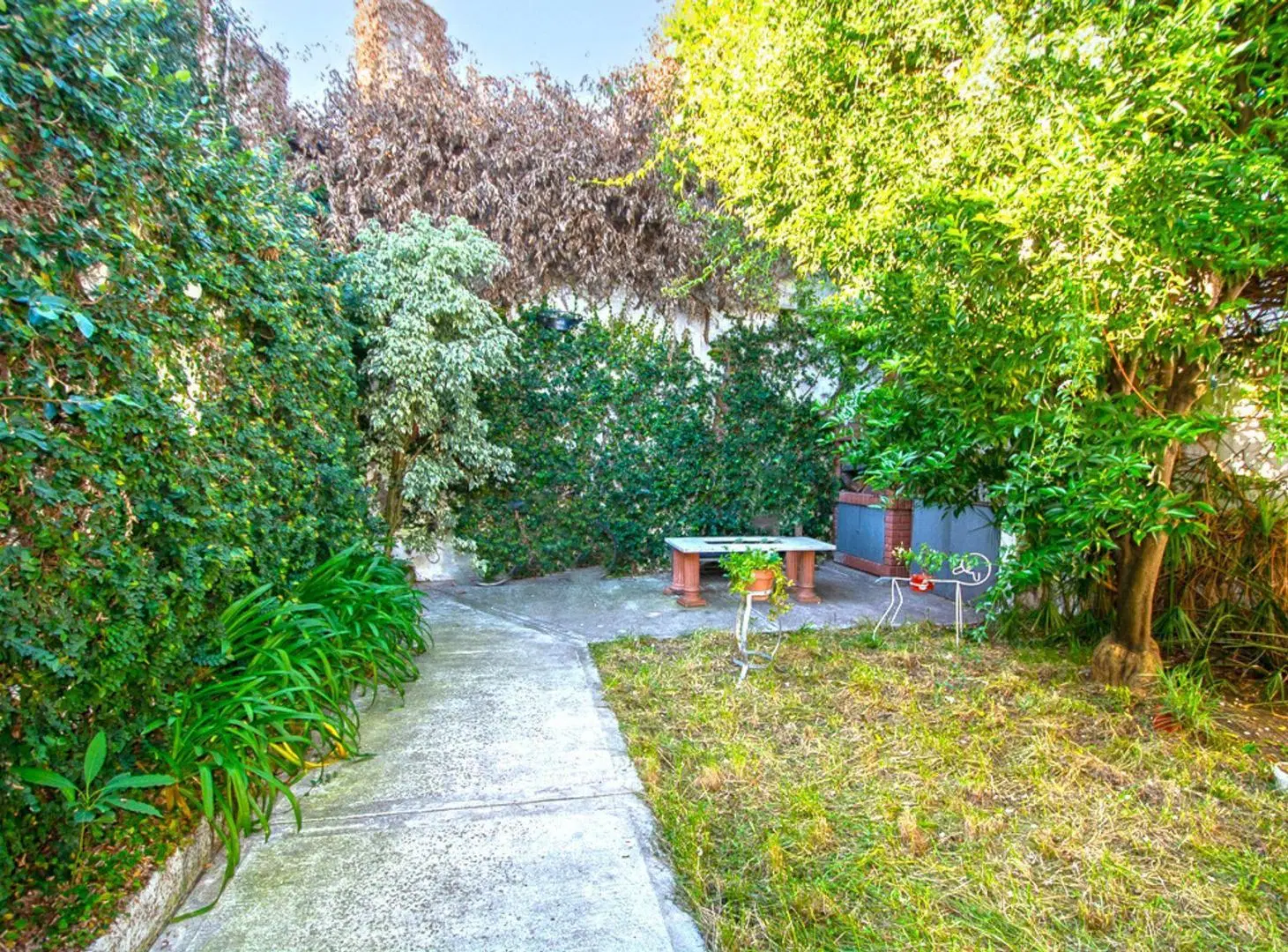 VENTA CASA PH INDEP 3 AMBIENTES CON PARQUE 2