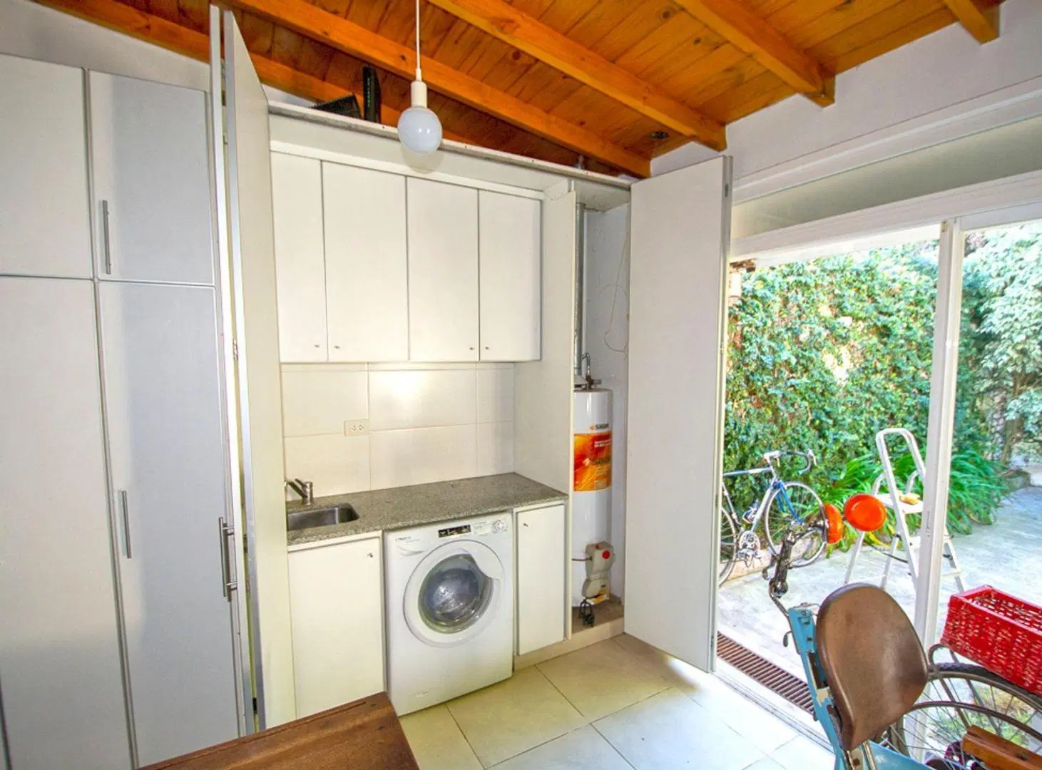 VENTA CASA PH INDEP 3 AMBIENTES CON PARQUE 5