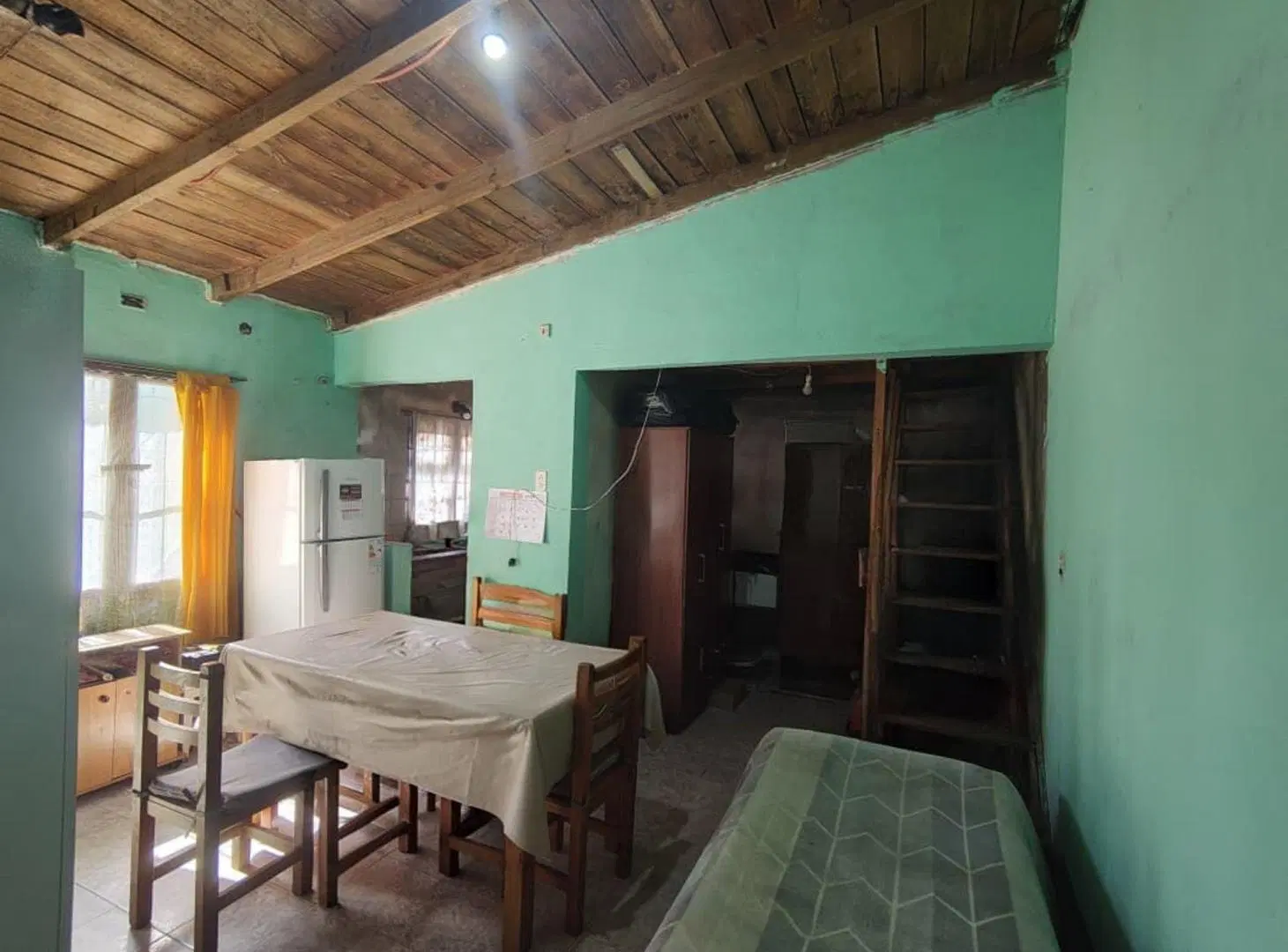 VENTA Casa 3 ambientes con gran parque Las Dalias 8