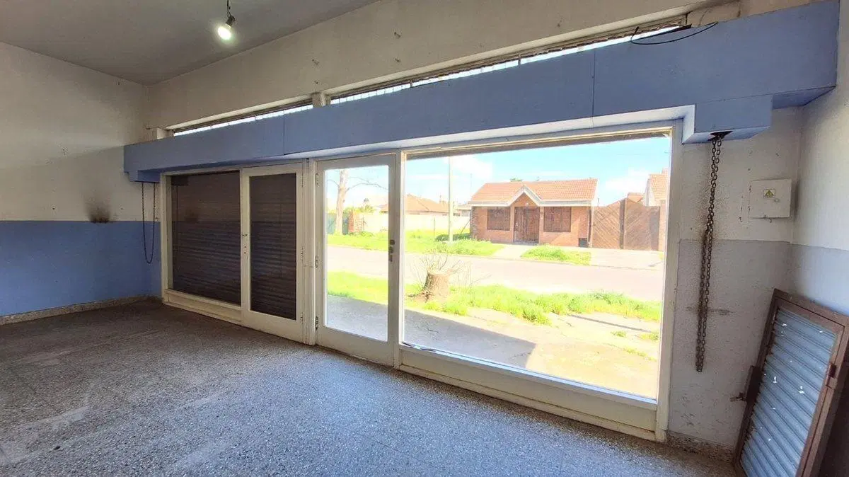 Venta en block casa galpón local depto y parque 4