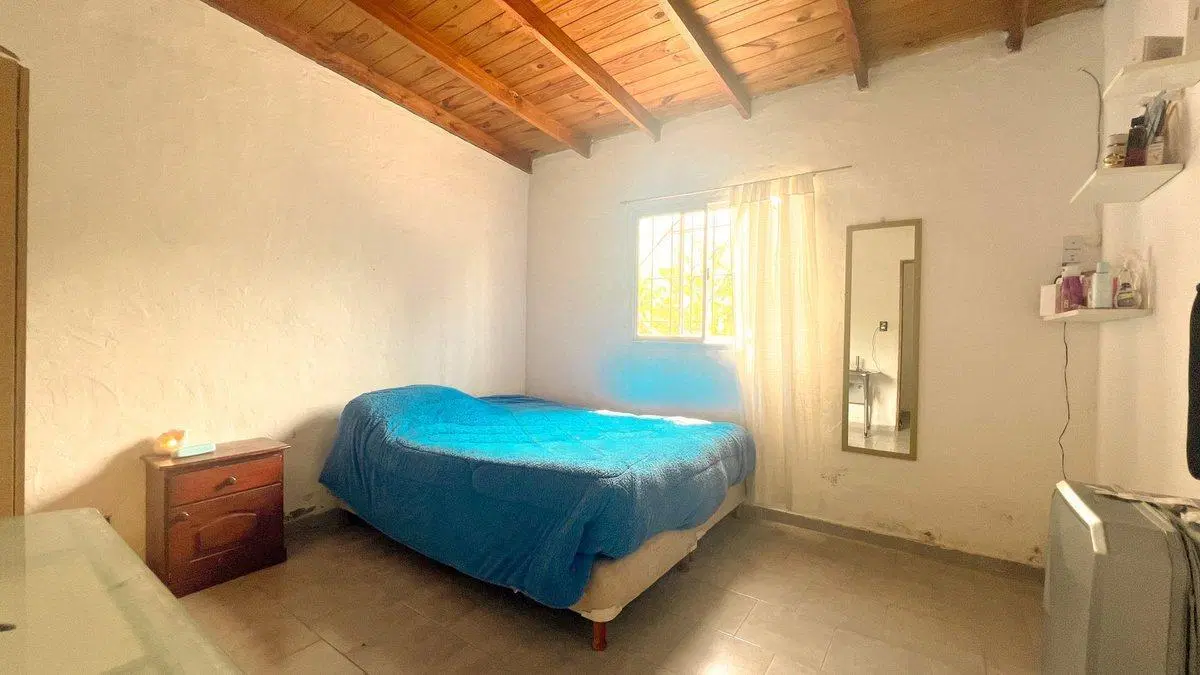 VENTA CASA, DEPARTAMENTO Y LOCAL 4 AMBIENTES 2