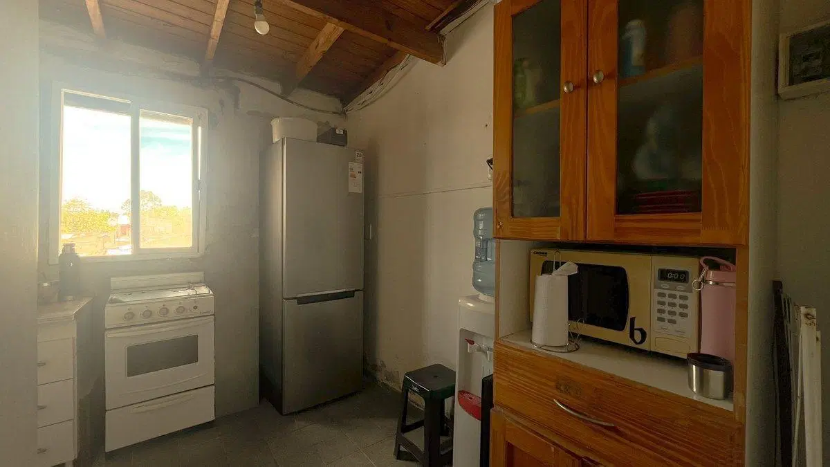 VENTA CASA, DEPARTAMENTO Y LOCAL 4 AMBIENTES 4