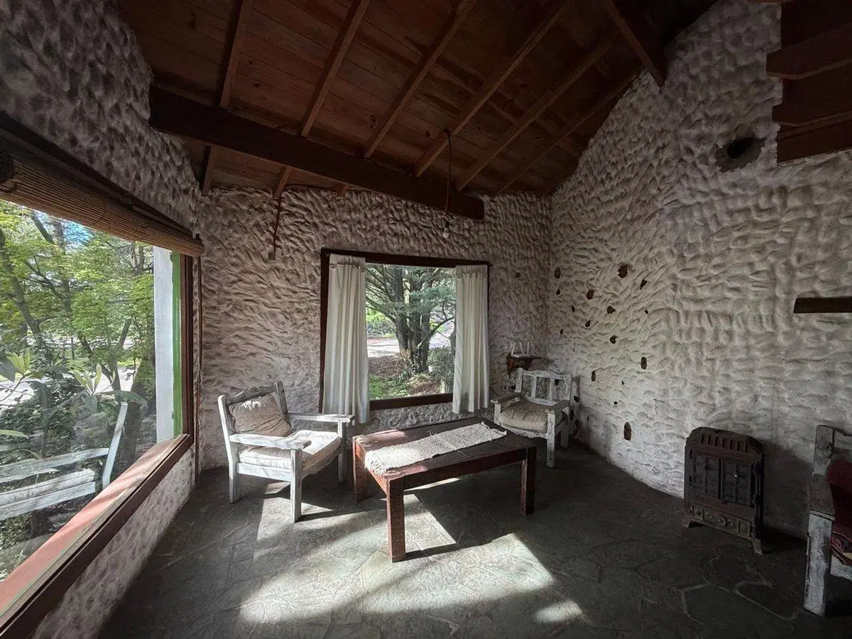 Venta casa 5 amb, garaje, quincho, parque y depto. 5