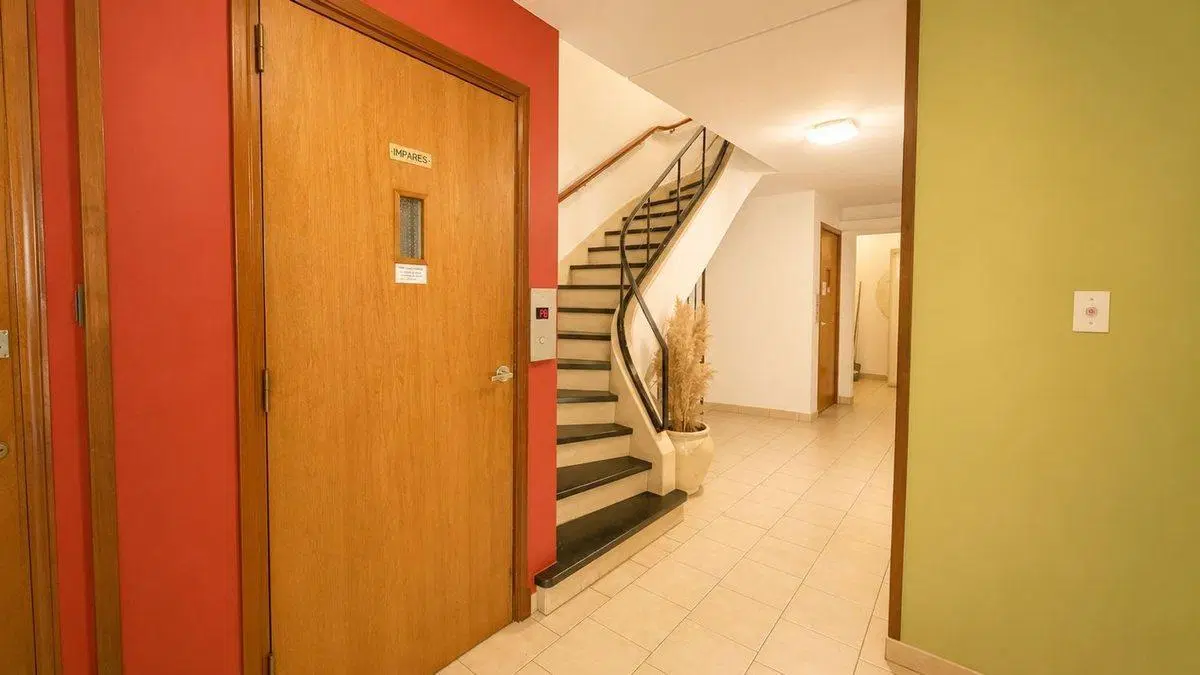 VENTA DEPARTAMENTO 3 AMBIENTES DEPENDENCIA COCHERA 8