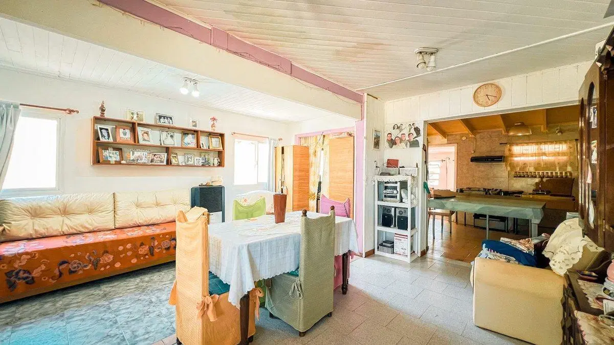 VENTA CASA 2 AMB. GARAGE DOBLE, QUINCHO Y  PARQUE 5
