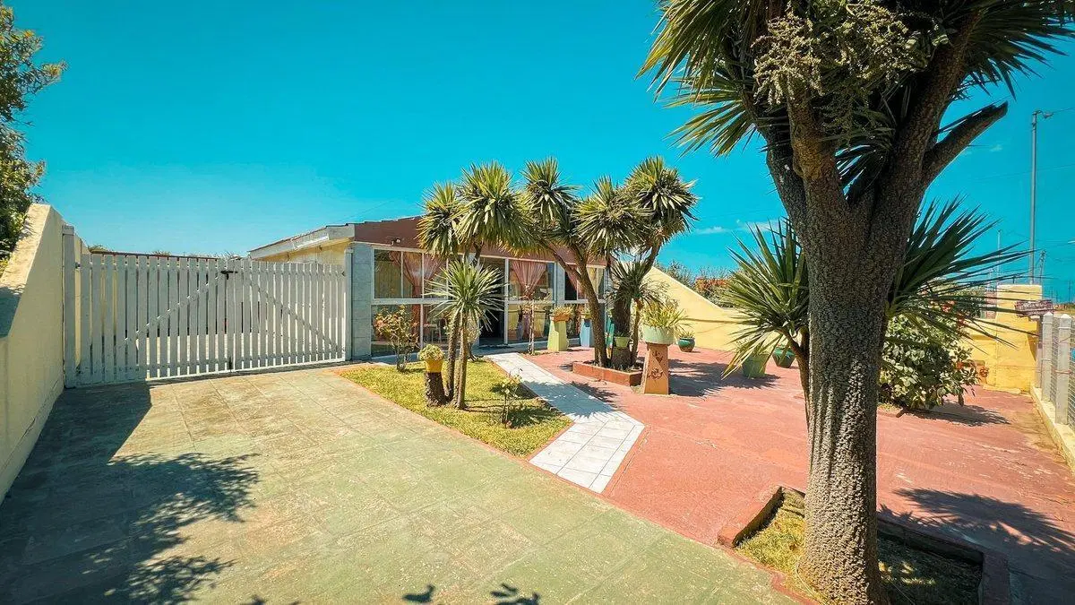 VENTA CASA 2 AMB. GARAGE DOBLE, QUINCHO Y  PARQUE 3