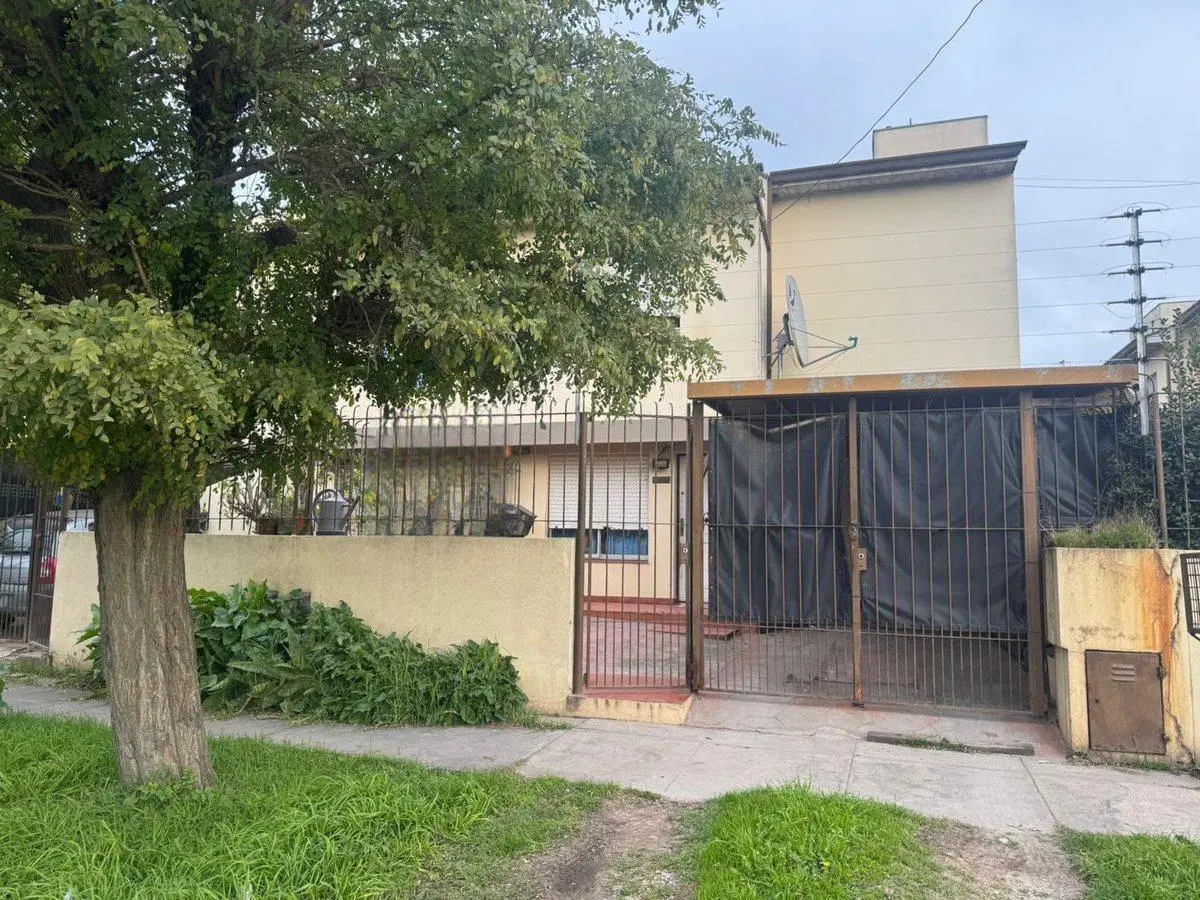 VENTA PH 3 AMB CON COCHERA Y PATIO 5