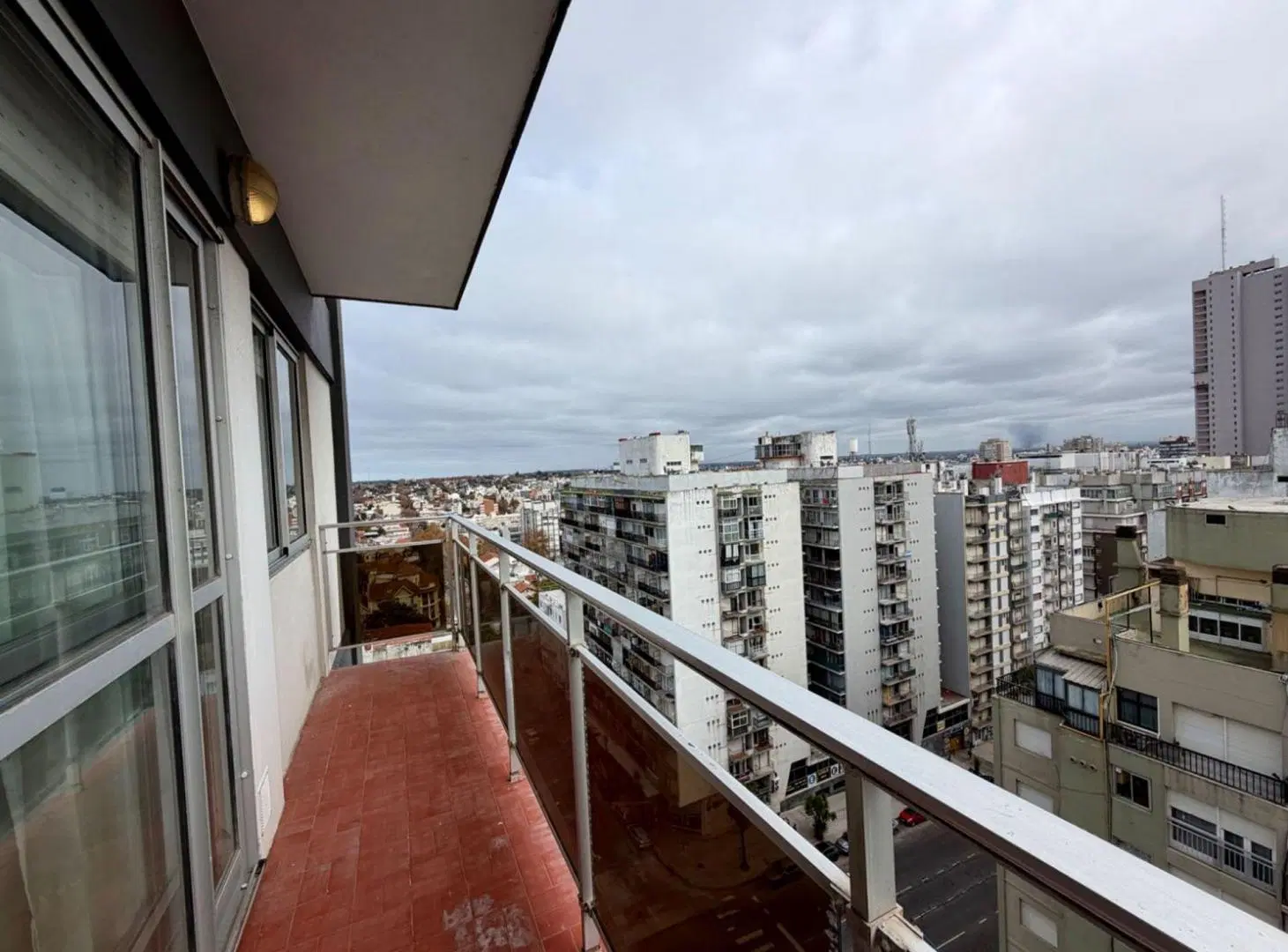ALQUILER DEPARTAMENTO 3 AMBIENTES CON COCHERA 24 M 5