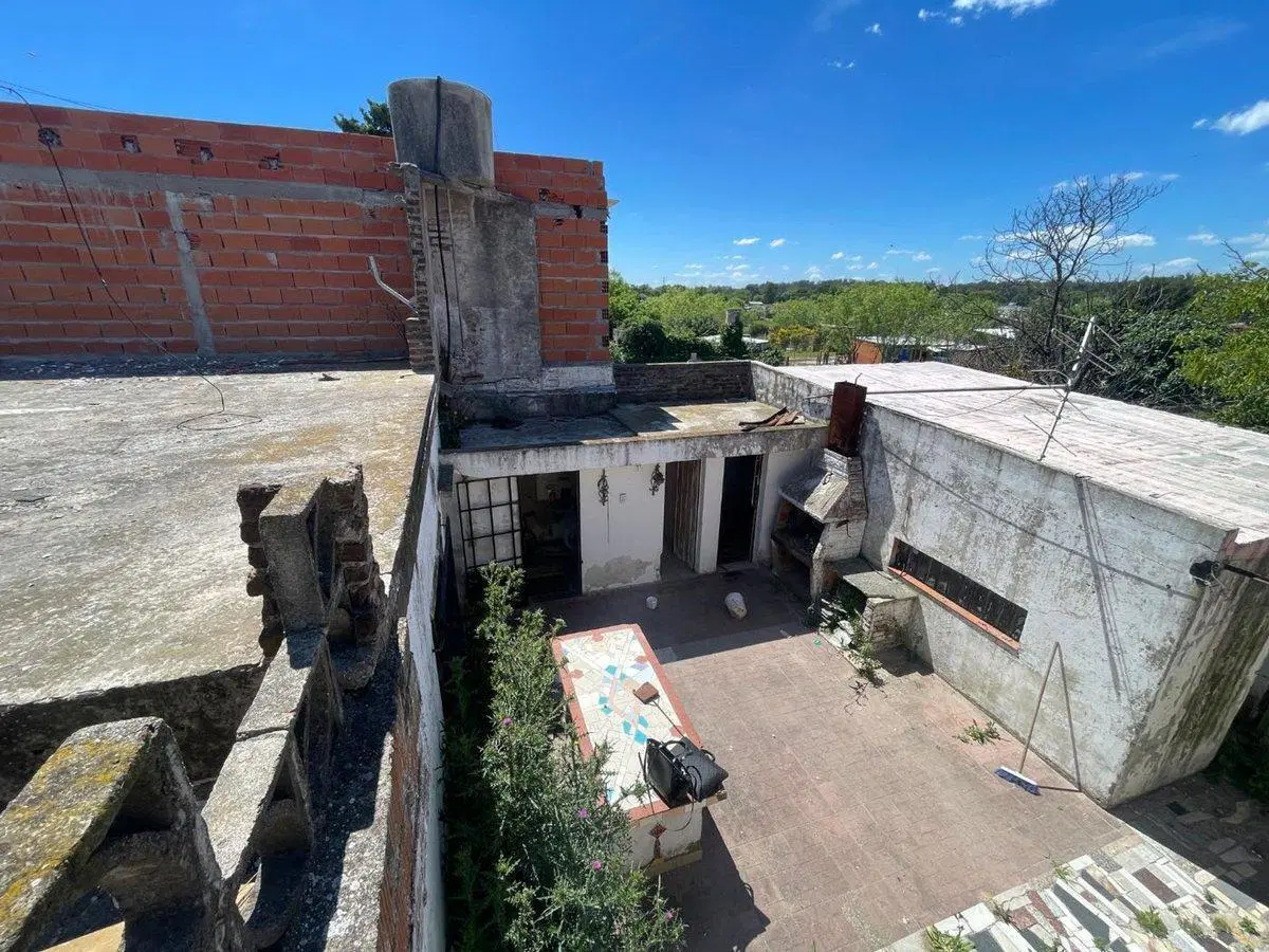 VENTA PH REFACCIONAR/DEMOLER GRAN TERRENO SERENA 2