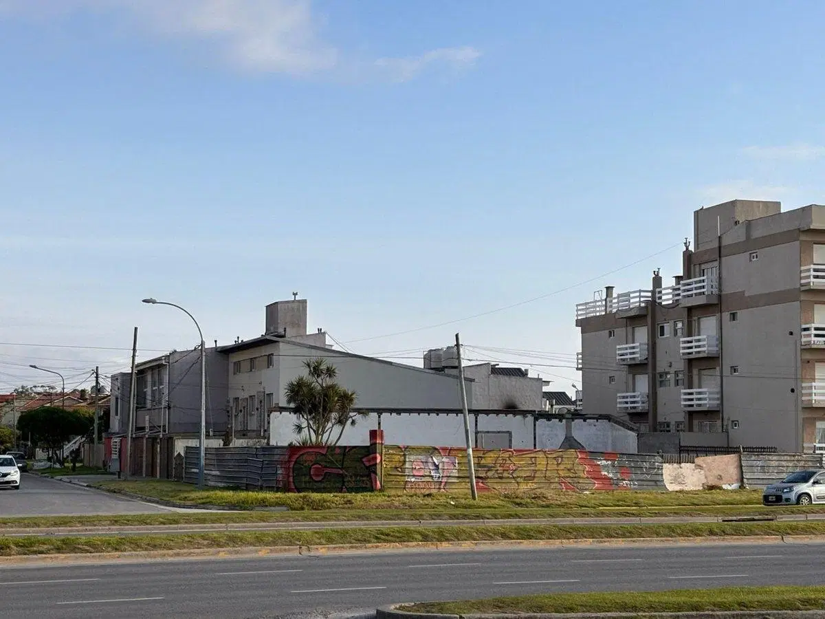 VENTA DE LOTE 661 M2 FRENTE AL MAR APTO DESARROLLO 2