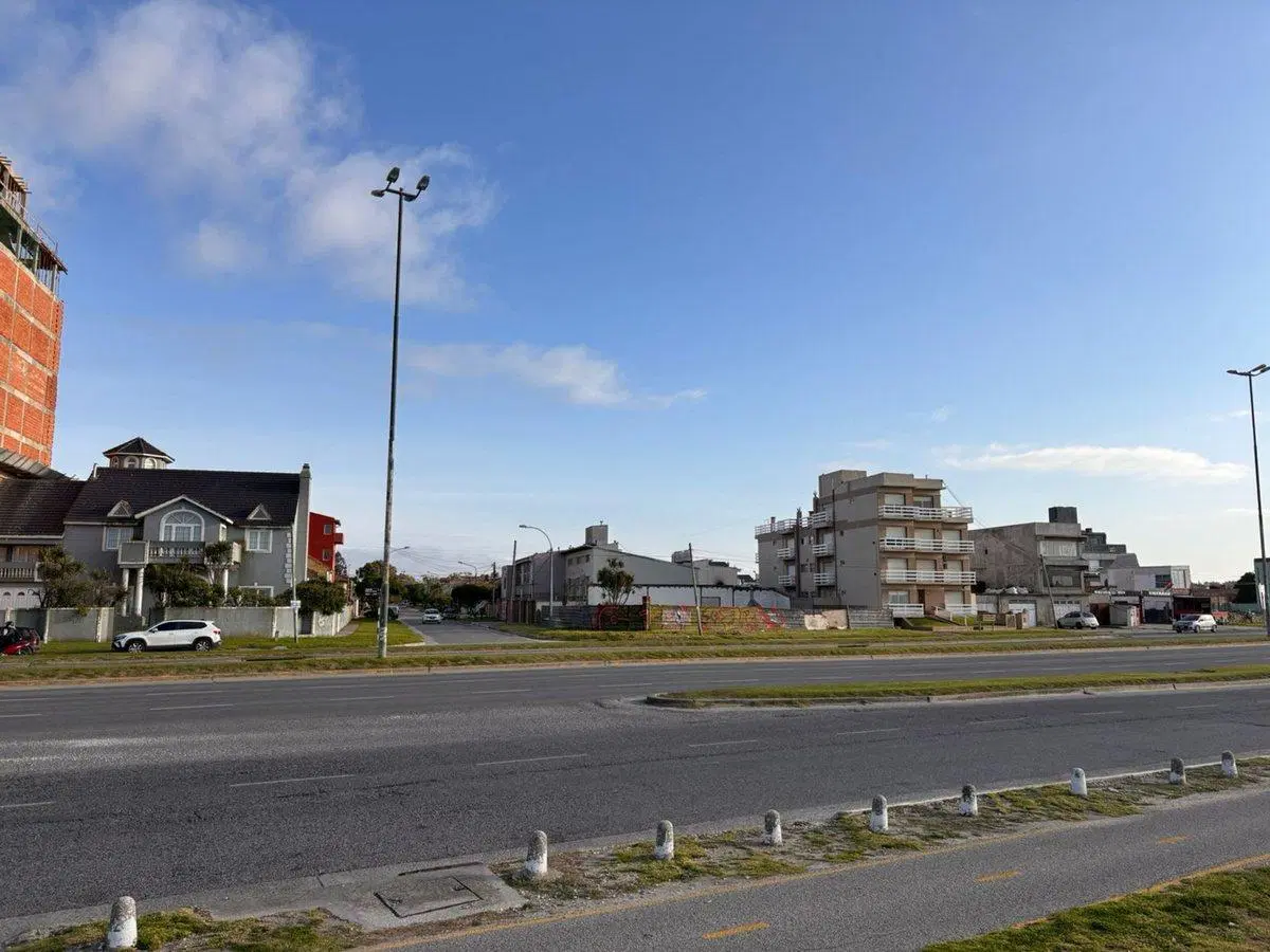 VENTA DE LOTE 661 M2 FRENTE AL MAR APTO DESARROLLO 4