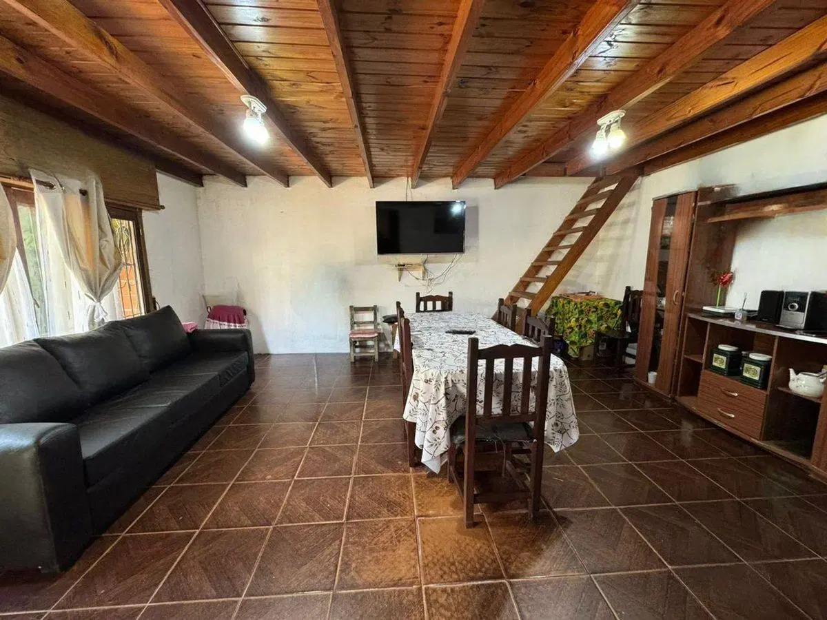 CASA EN VENTA DE 3 AMB  CON POSIB. DE 4 CON PARQUE 5