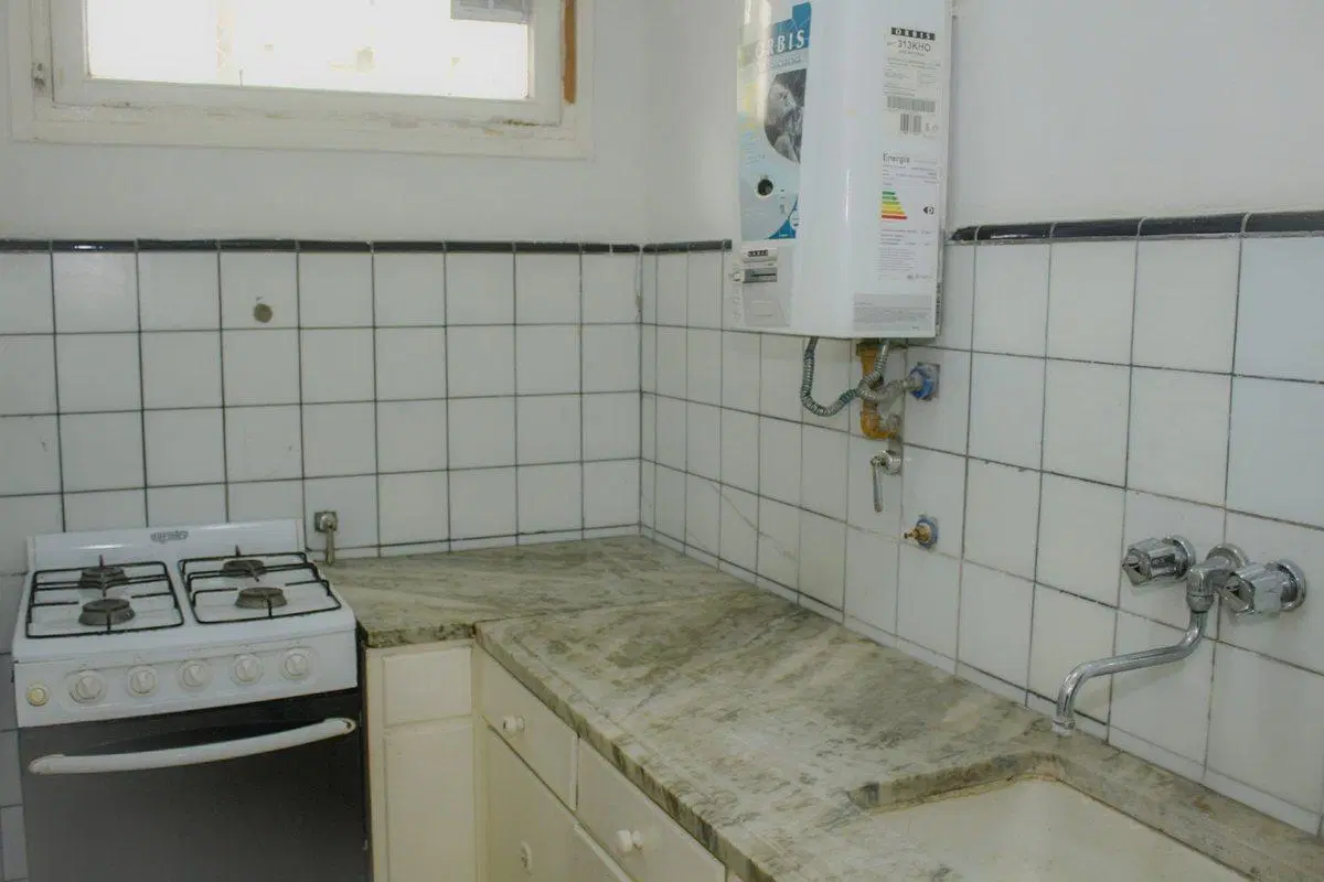 Venta departamento monoambiente al frente  Colon 3