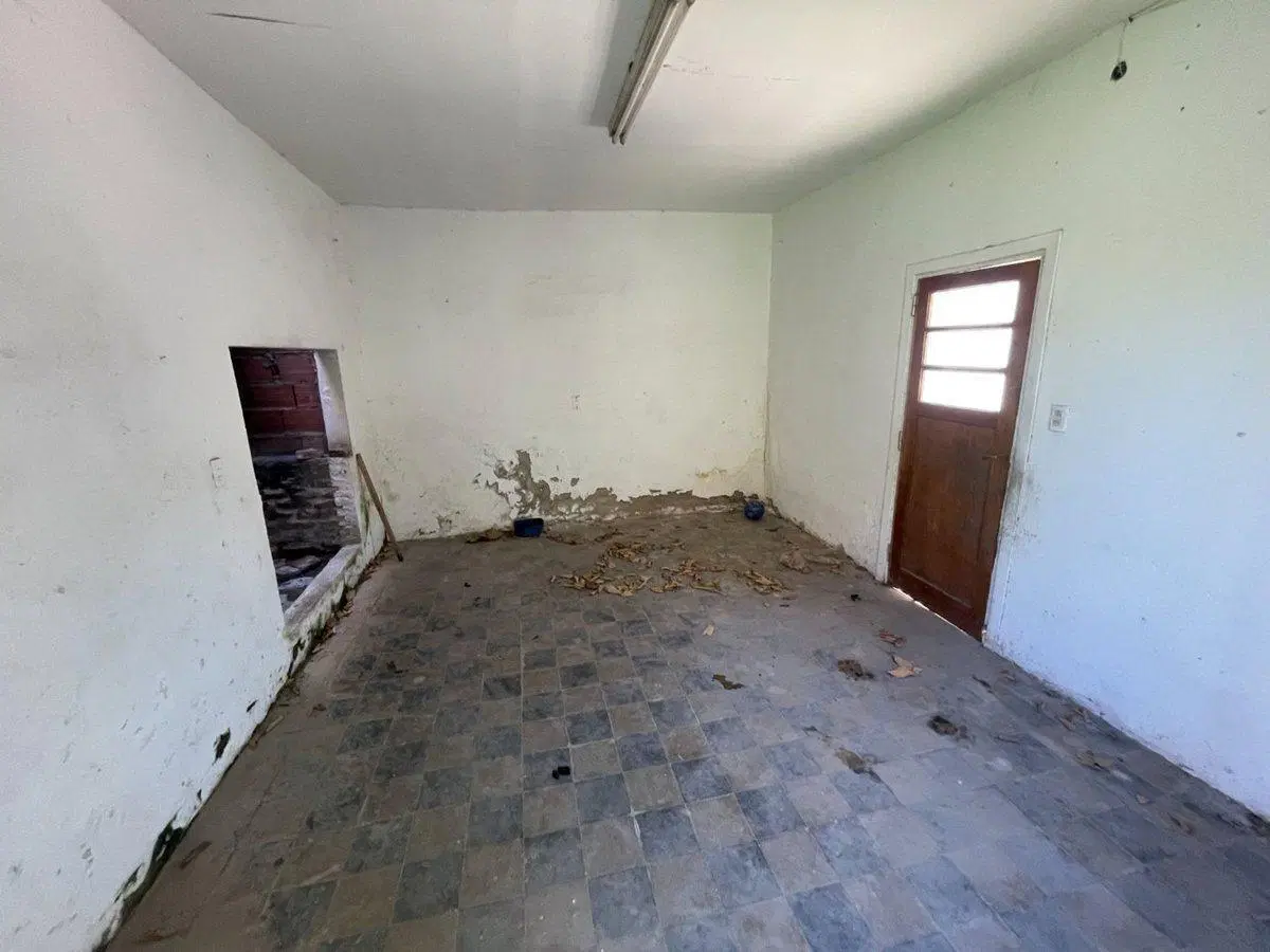 VENTA CASA 3 AMBIENTES A RECICLAR JARDIN QUINCHO 4