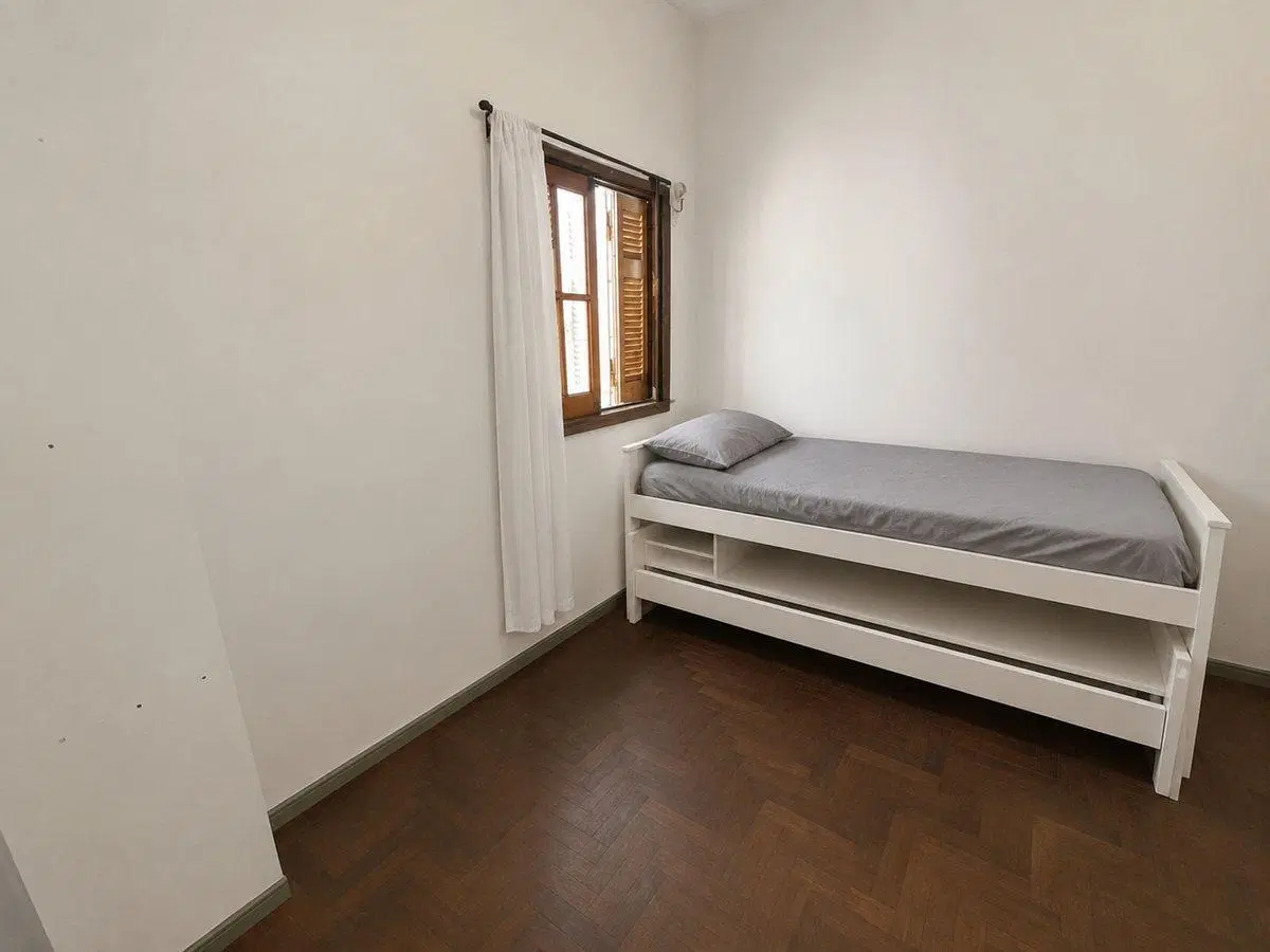 VENTA CASA 3 AMBIENTES A RECICLAR JARDIN QUINCHO 2