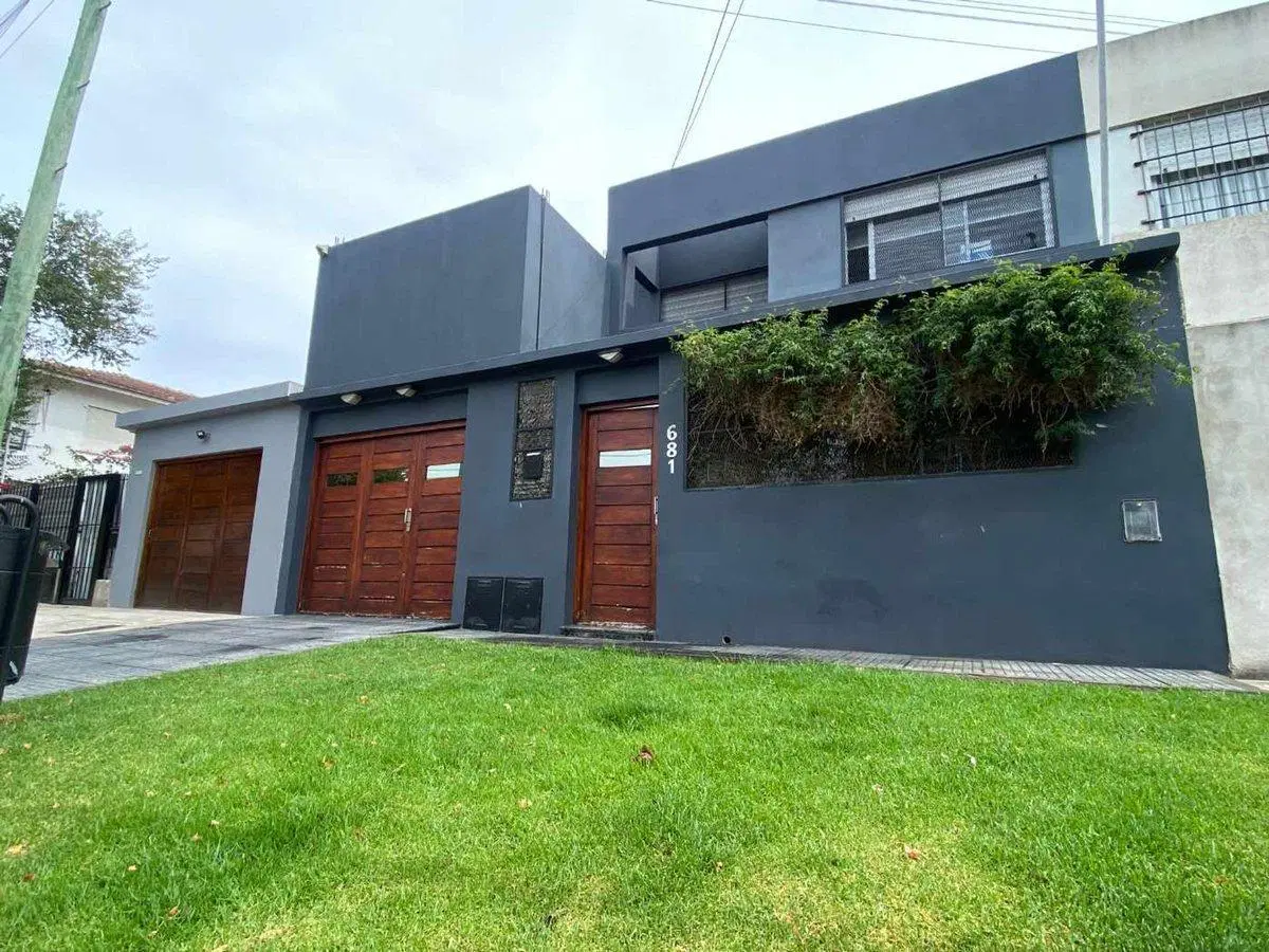VENTA PH CONSTITUCION CON GARAGE Y PARRILLA 3