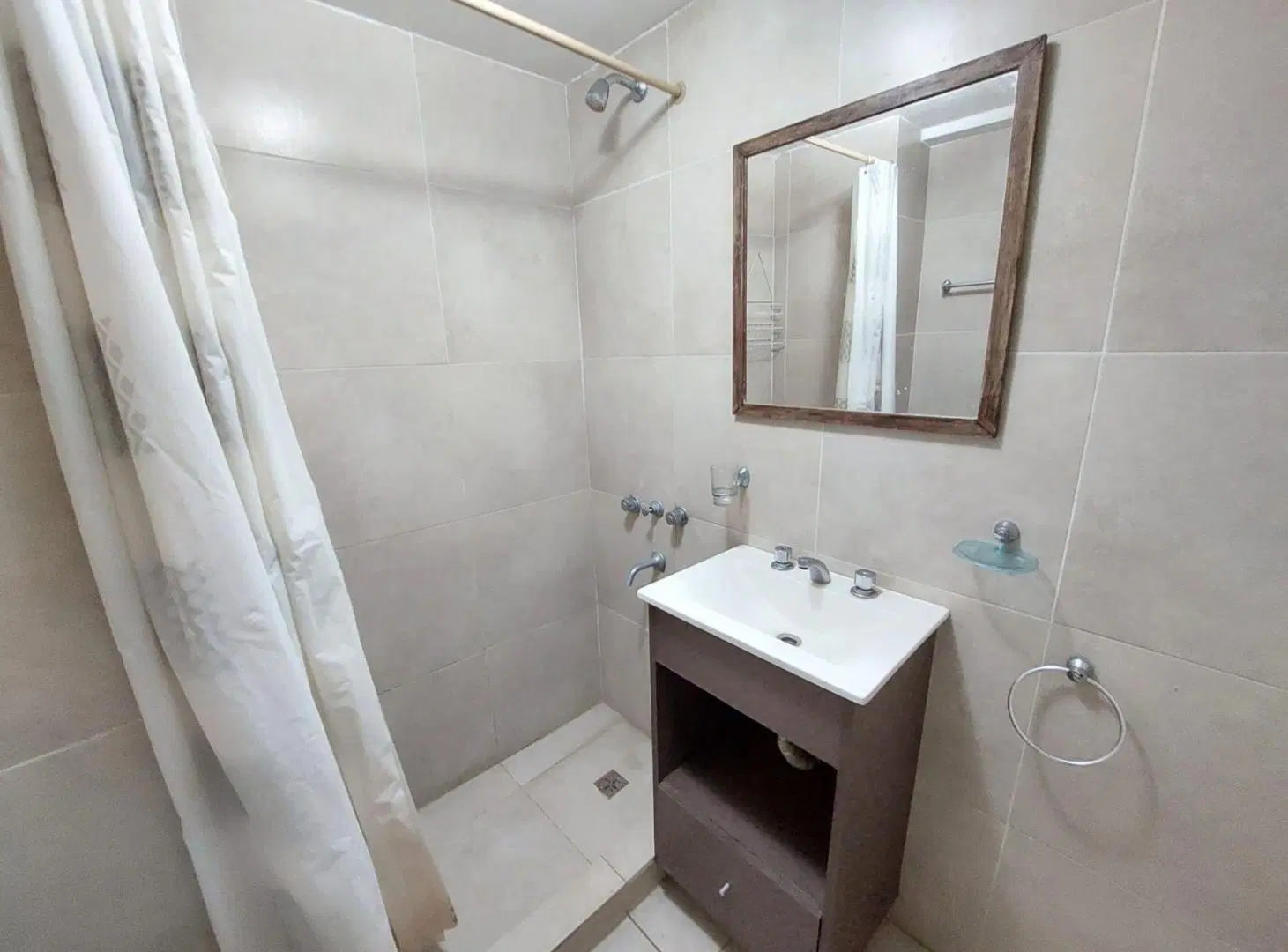 Venta monobambiente gran ventanal Miramar 5