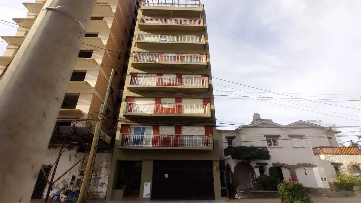 VENTA MIRAMAR DEPT 2 AMB. C/ DEP. + BALCON Y LAV. 3